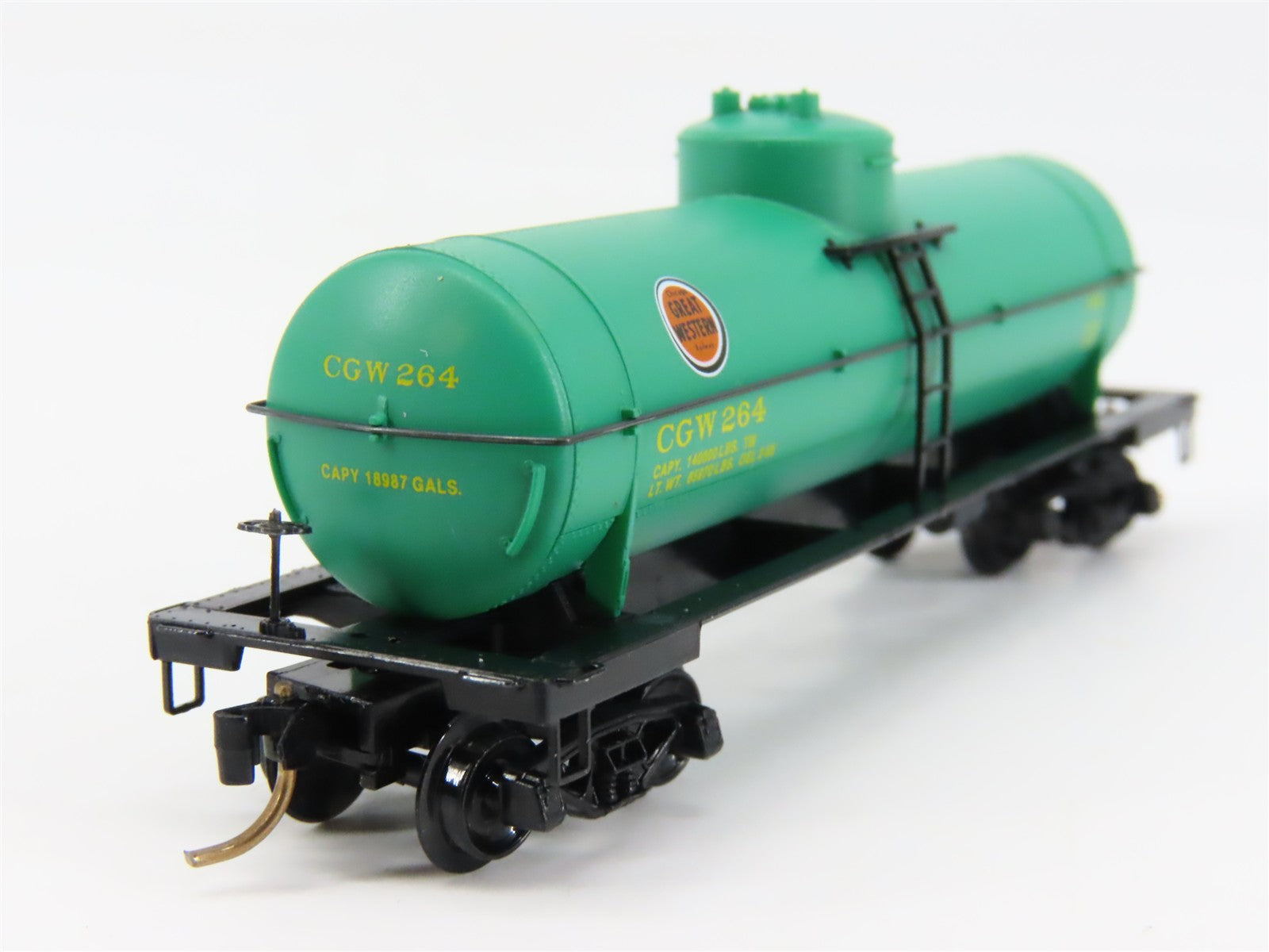 N Scale Micro-Trains MTL 65310 CGW Chicago Great Western 39' Tank Car 264 RTR