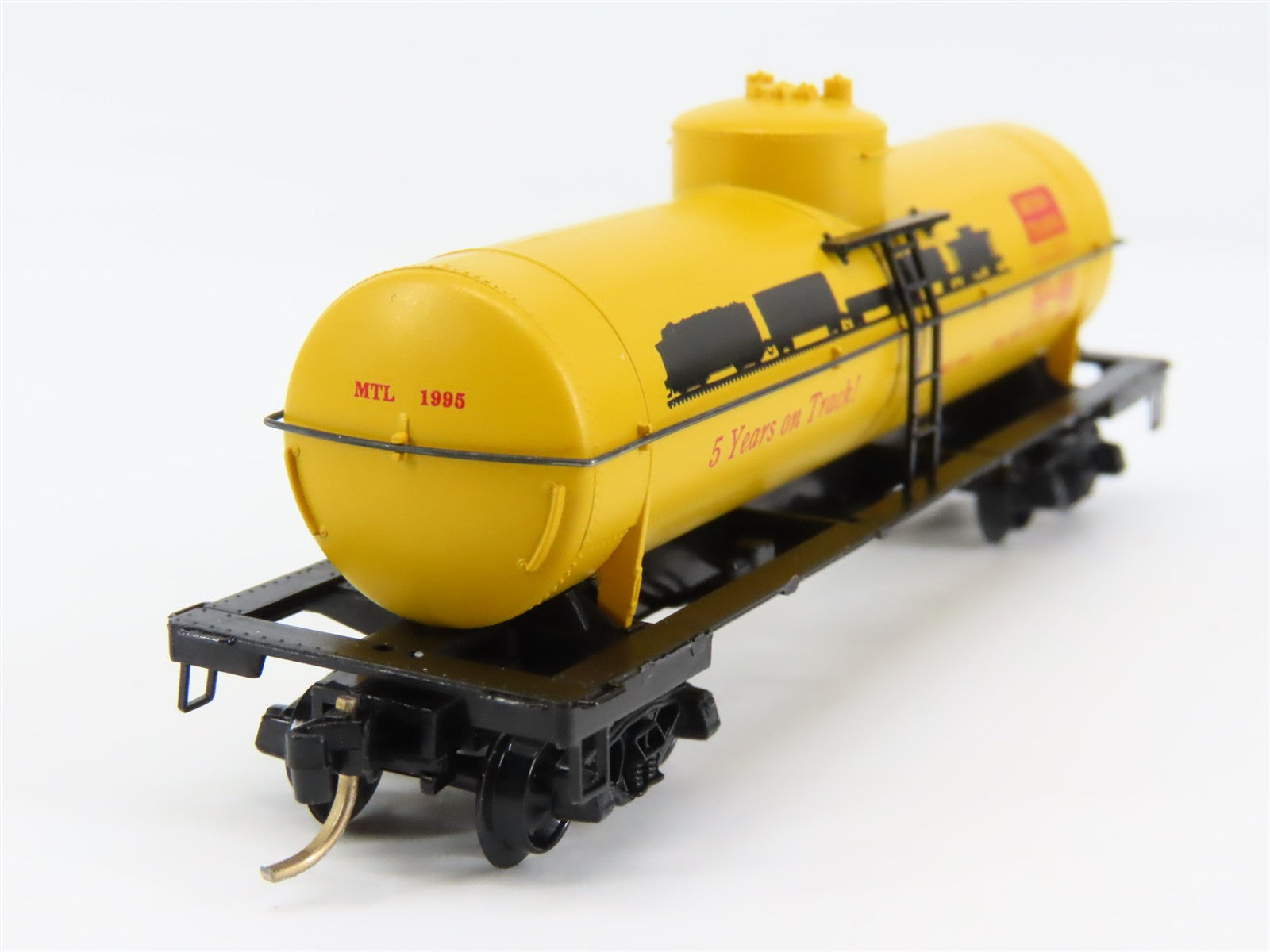 N Scale Micro-Trains MTL 65380 MTL Micro-Trains Line 39' Tank Car 1995 RTR