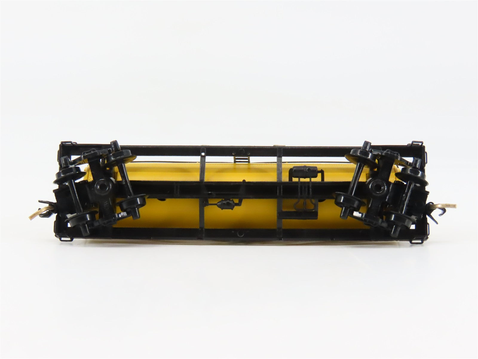 N Scale Micro-Trains MTL 65380 MTL Micro-Trains Line 39' Tank Car 1995 RTR