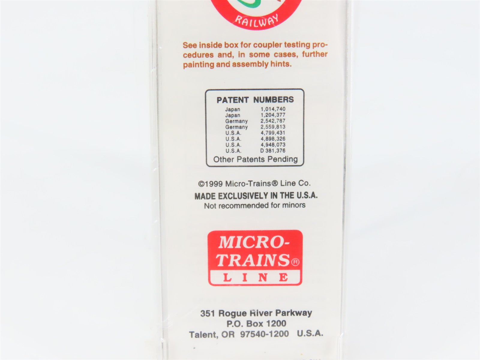 N Scale Micro-Trains MTL 65440 MTL Holiday Tracks Railway 39' Tank Car 1999 RTR