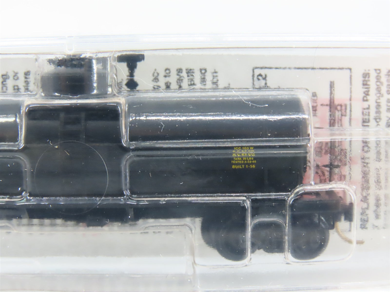 N Scale Micro-Trains MTL 65410 CGW Chicago Great Western 39' Tank Car 283 RTR
