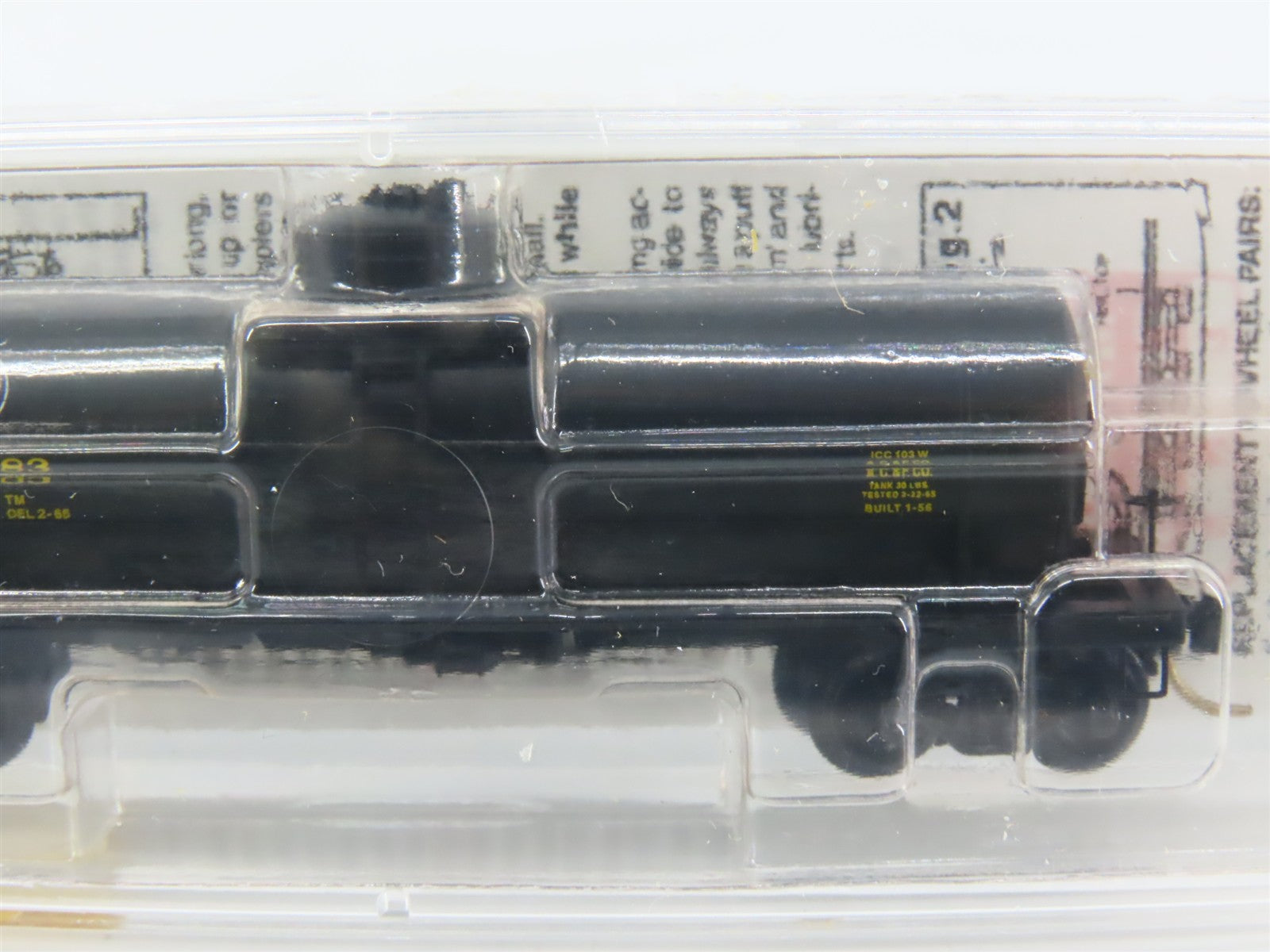 N Scale Micro-Trains MTL 65410 CGW Chicago Great Western 39' Tank Car 283 RTR