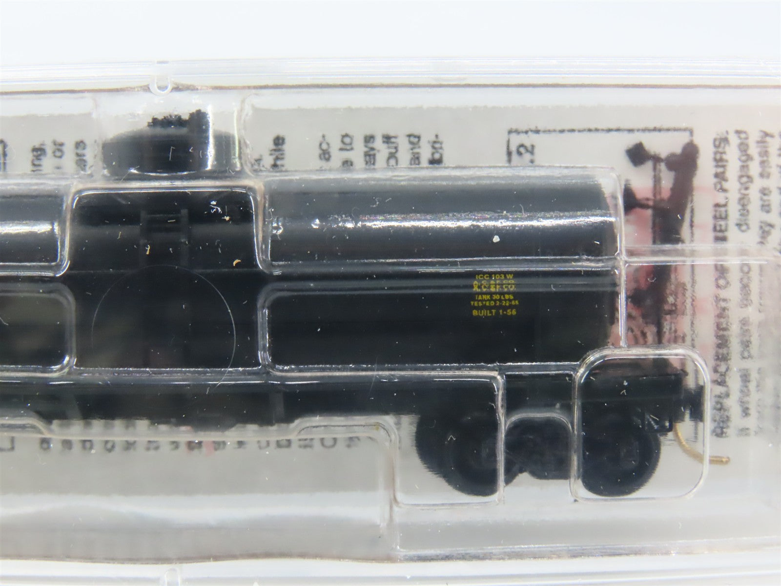 N Scale Micro-Trains MTL 65410 CGW Chicago Great Western 39' Tank Car 283 RTR