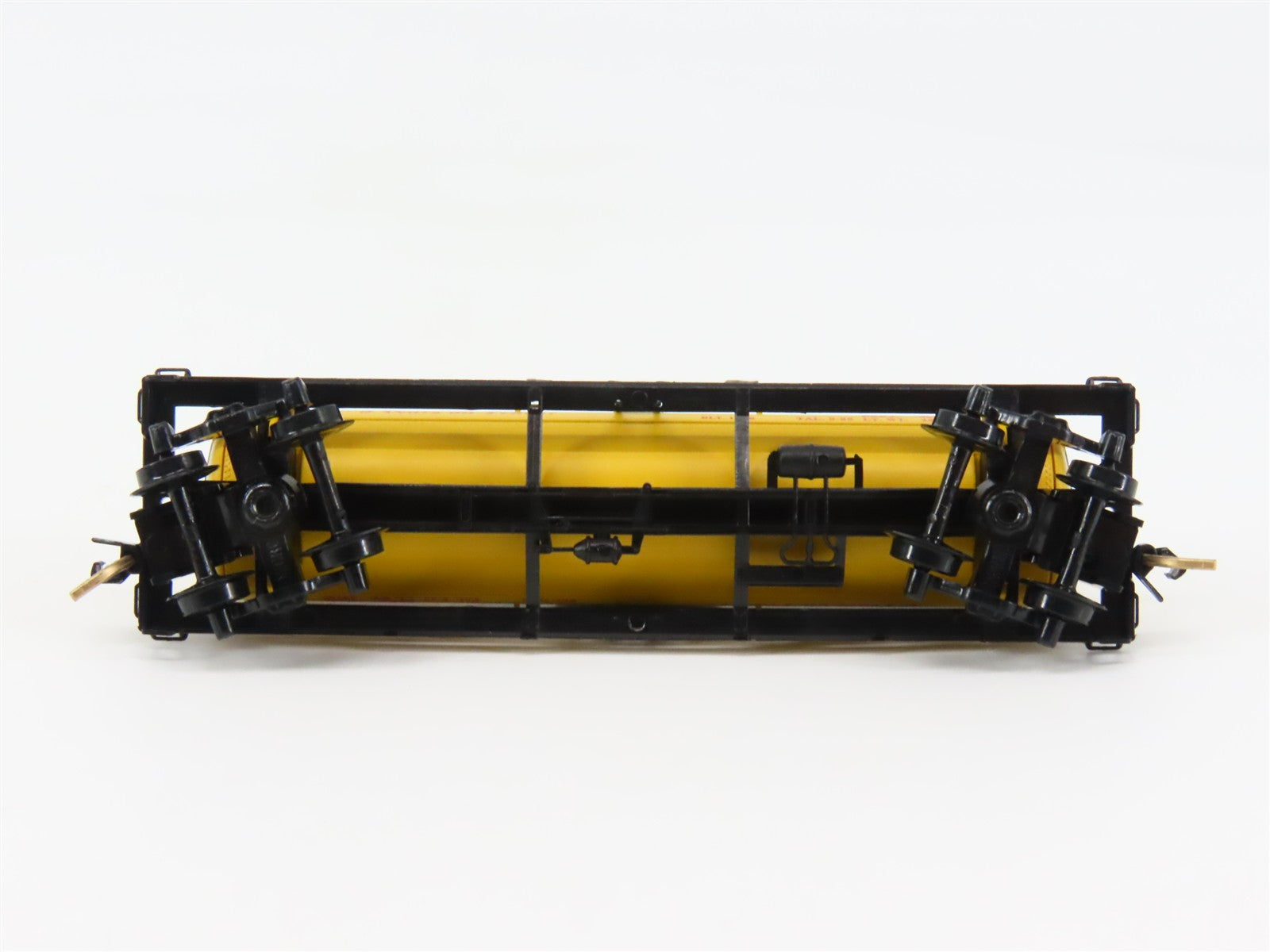 N Scale Micro-Trains MTL 65380 Micro-Trains Line 39' Single Dome Tank Car RTR