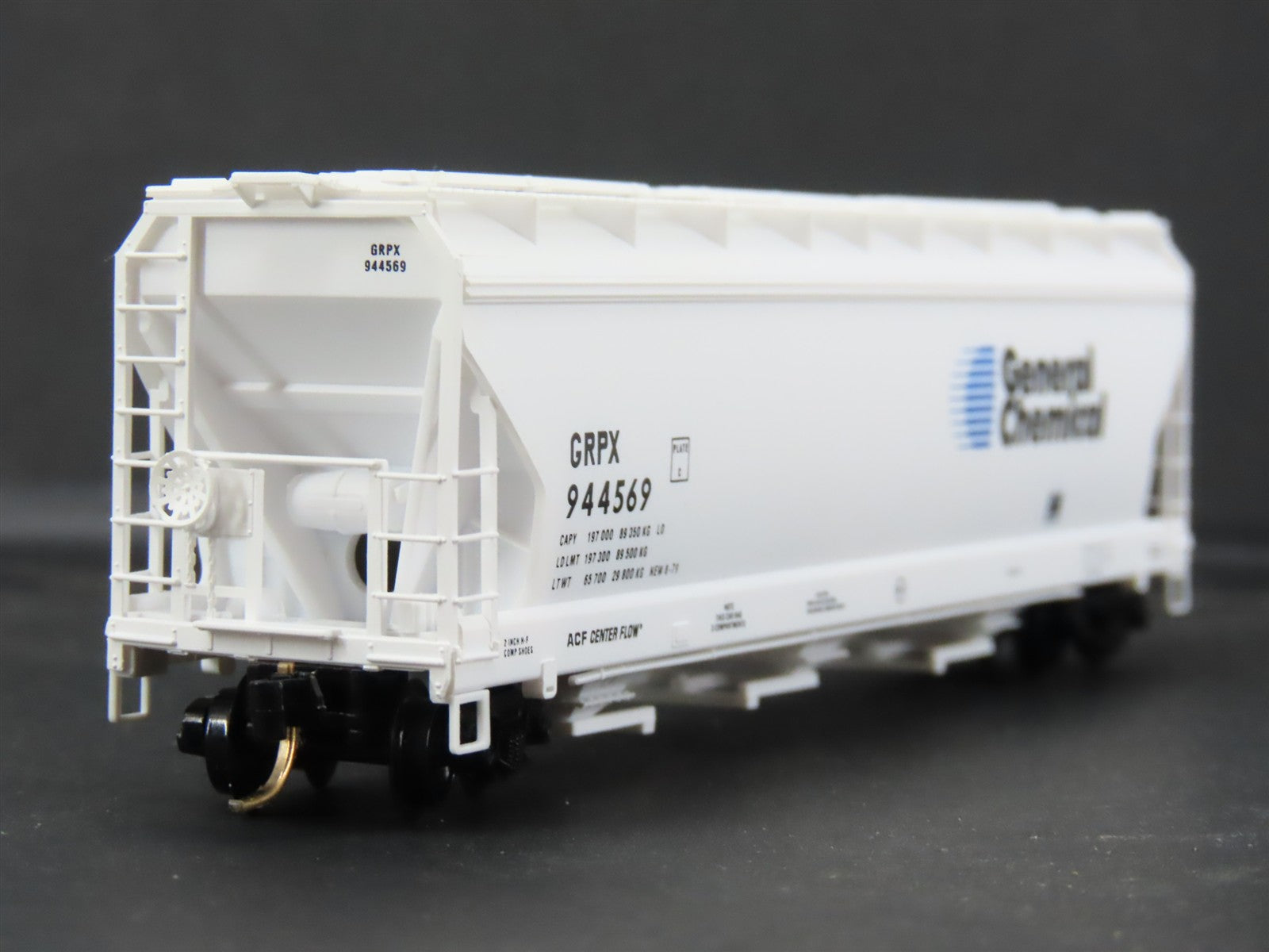 N Scale Micro-Trains MTL 94020 GRPX General Chemical 3-Bay Covered Hopper RTR
