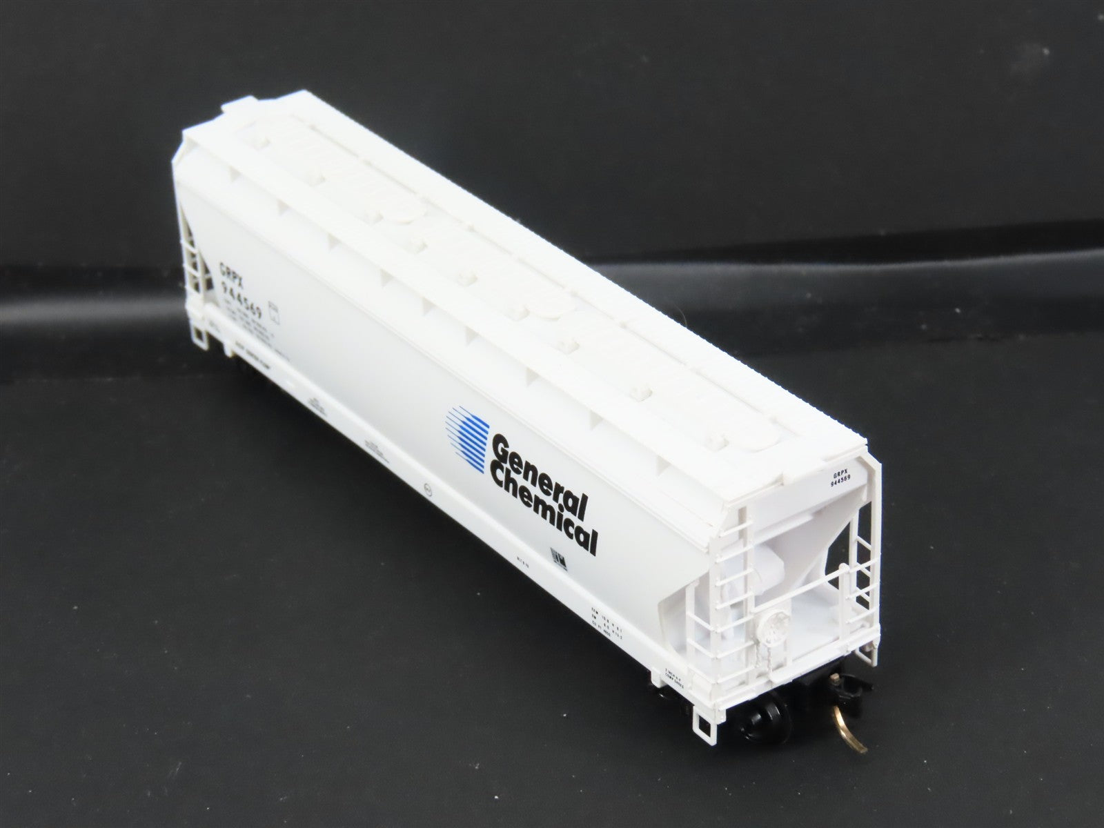 N Scale Micro-Trains MTL 94020 GRPX General Chemical 3-Bay Covered Hopper RTR