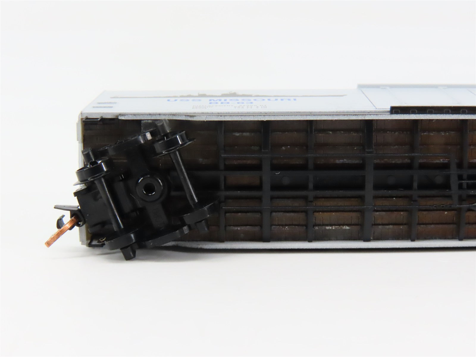 N Scale Micro-Trains MTL 03800401 USN U.S. Navy 50' Box Car BB-63 RTR
