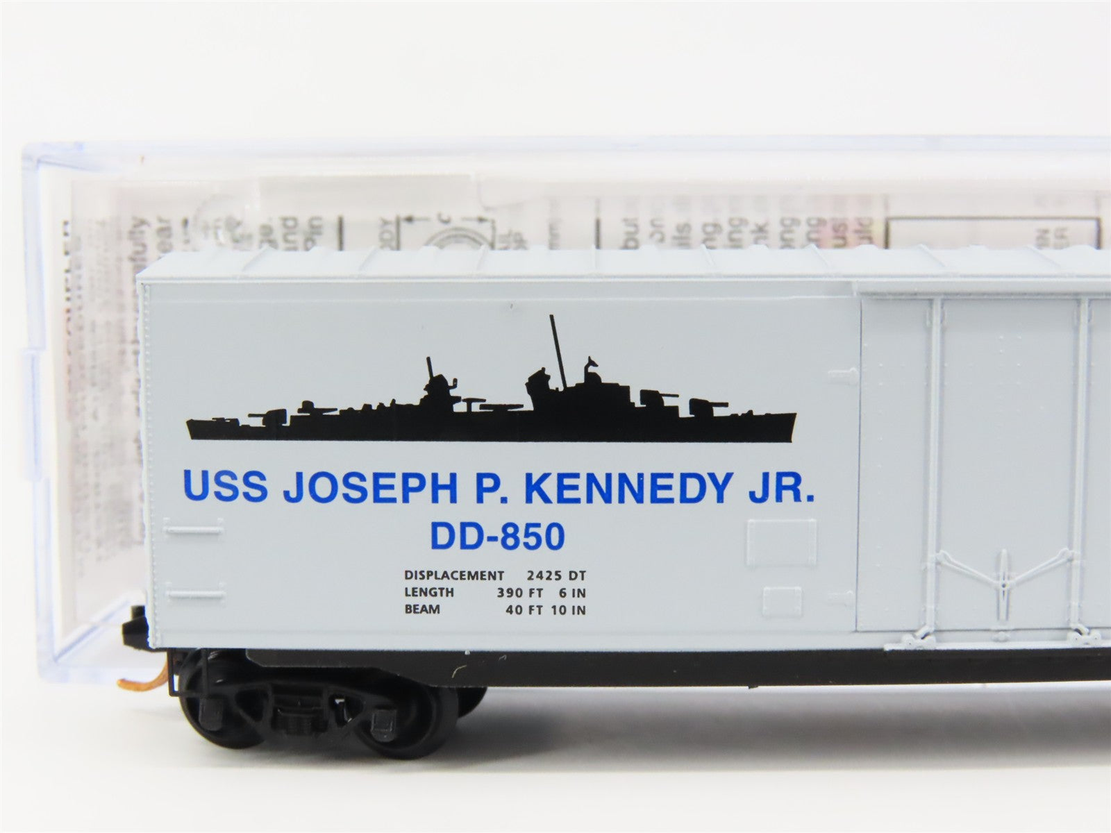 N Scale Micro-Trains MTL 03800404 USN United States Navy 50' Box Car DD-850 RTR
