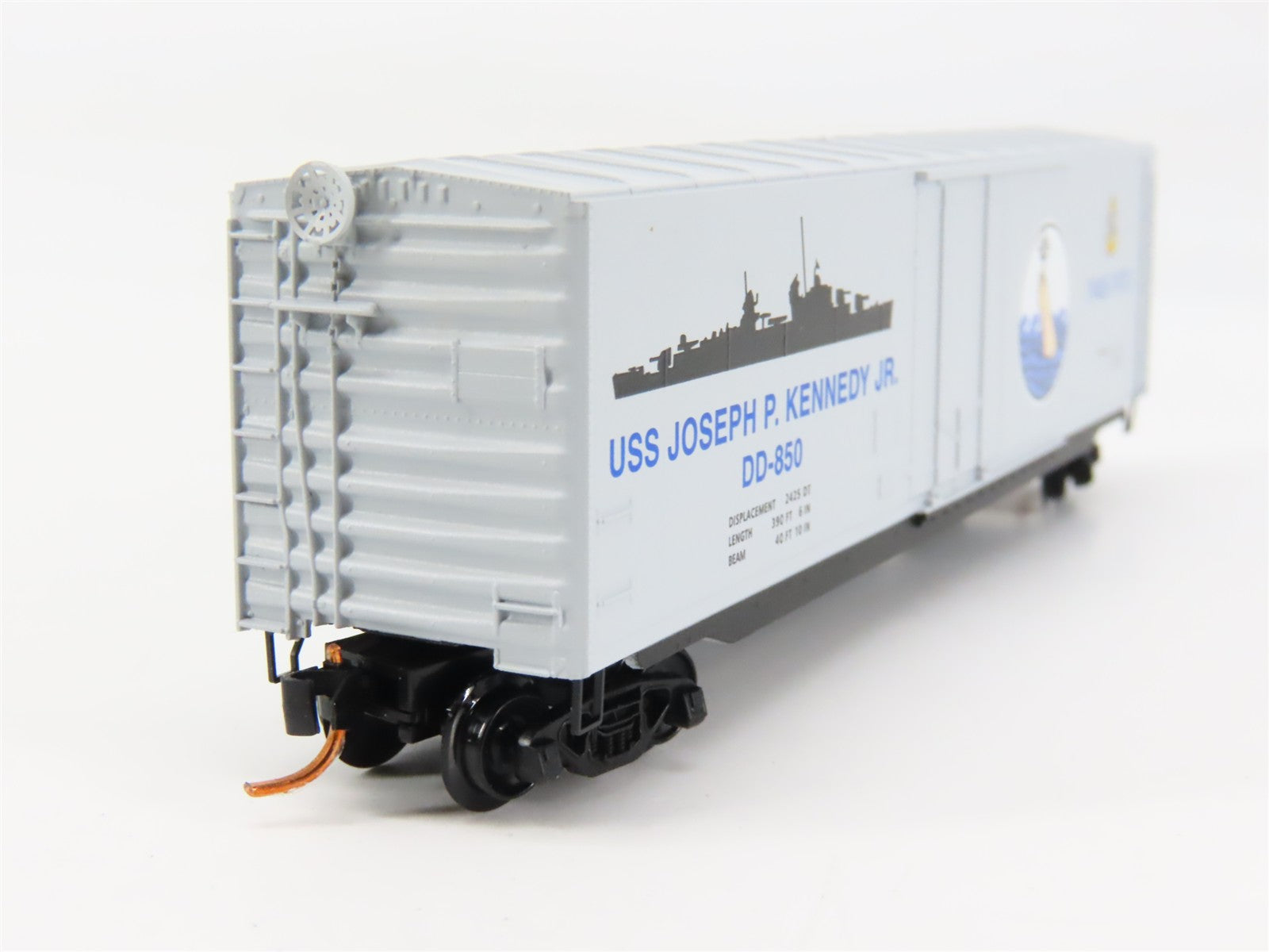 N Scale Micro-Trains MTL 03800404 USN United States Navy 50' Box Car DD-850 RTR