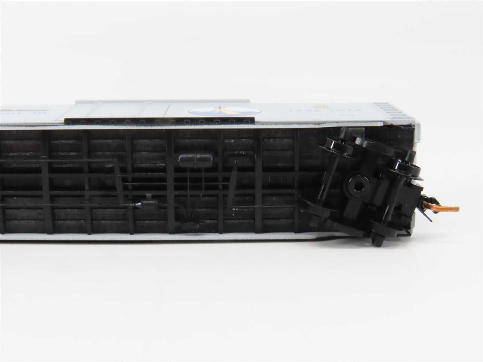 N Scale Micro-Trains MTL 03800404 USN United States Navy 50' Box Car DD-850 RTR