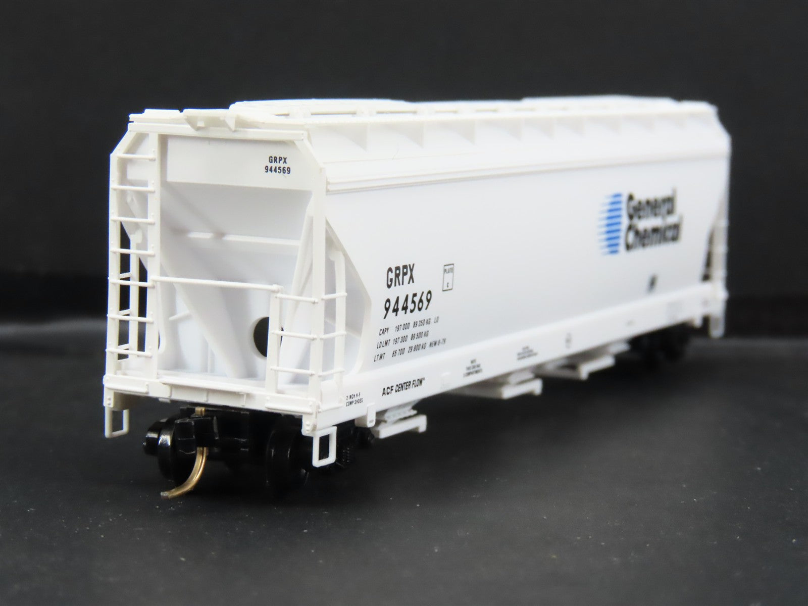 N Scale Micro-Trains MTL 94020 GRPX General Chemical 3-Bay Covered Hopper RTR