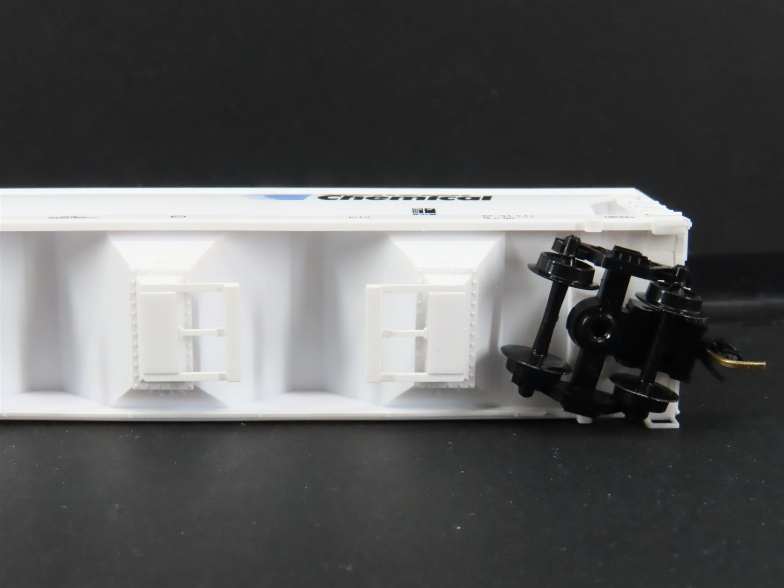 N Scale Micro-Trains MTL 94020 GRPX General Chemical 3-Bay Covered Hopper RTR