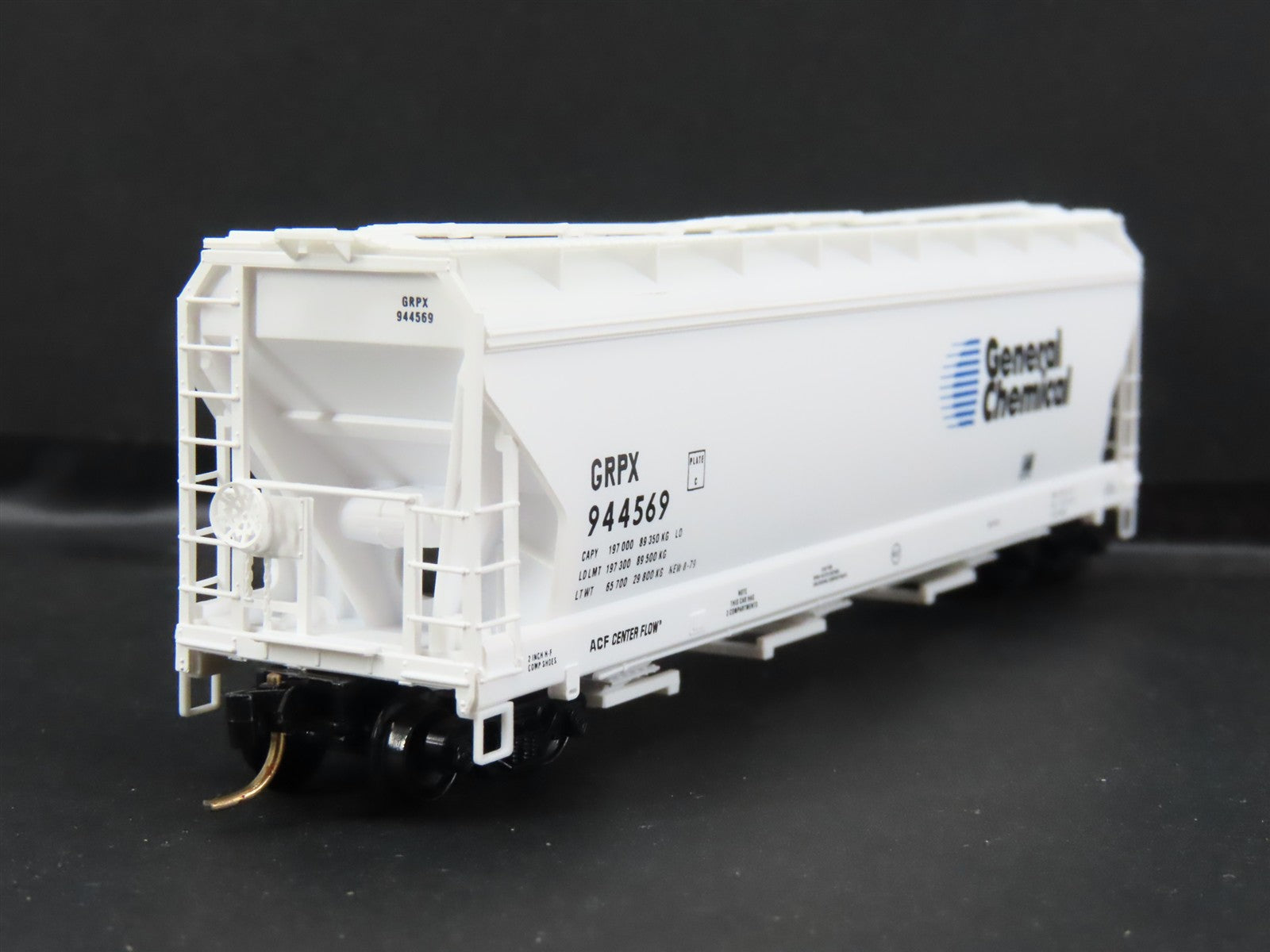 N Scale Micro-Trains MTL 94020 GRPX General Chemical 3-Bay Covered Hopper RTR