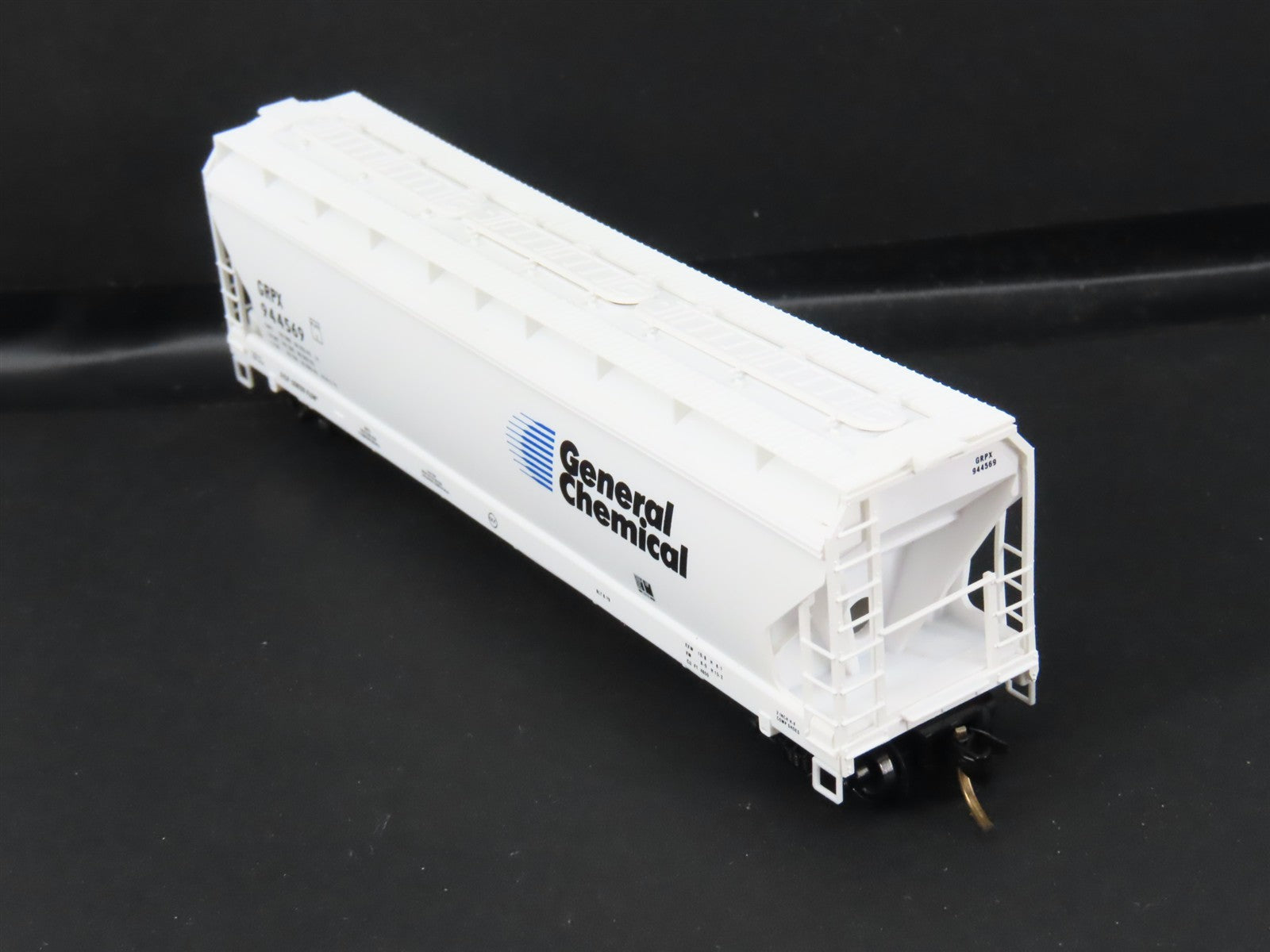 N Scale Micro-Trains MTL 94020 GRPX General Chemical 3-Bay Covered Hopper RTR