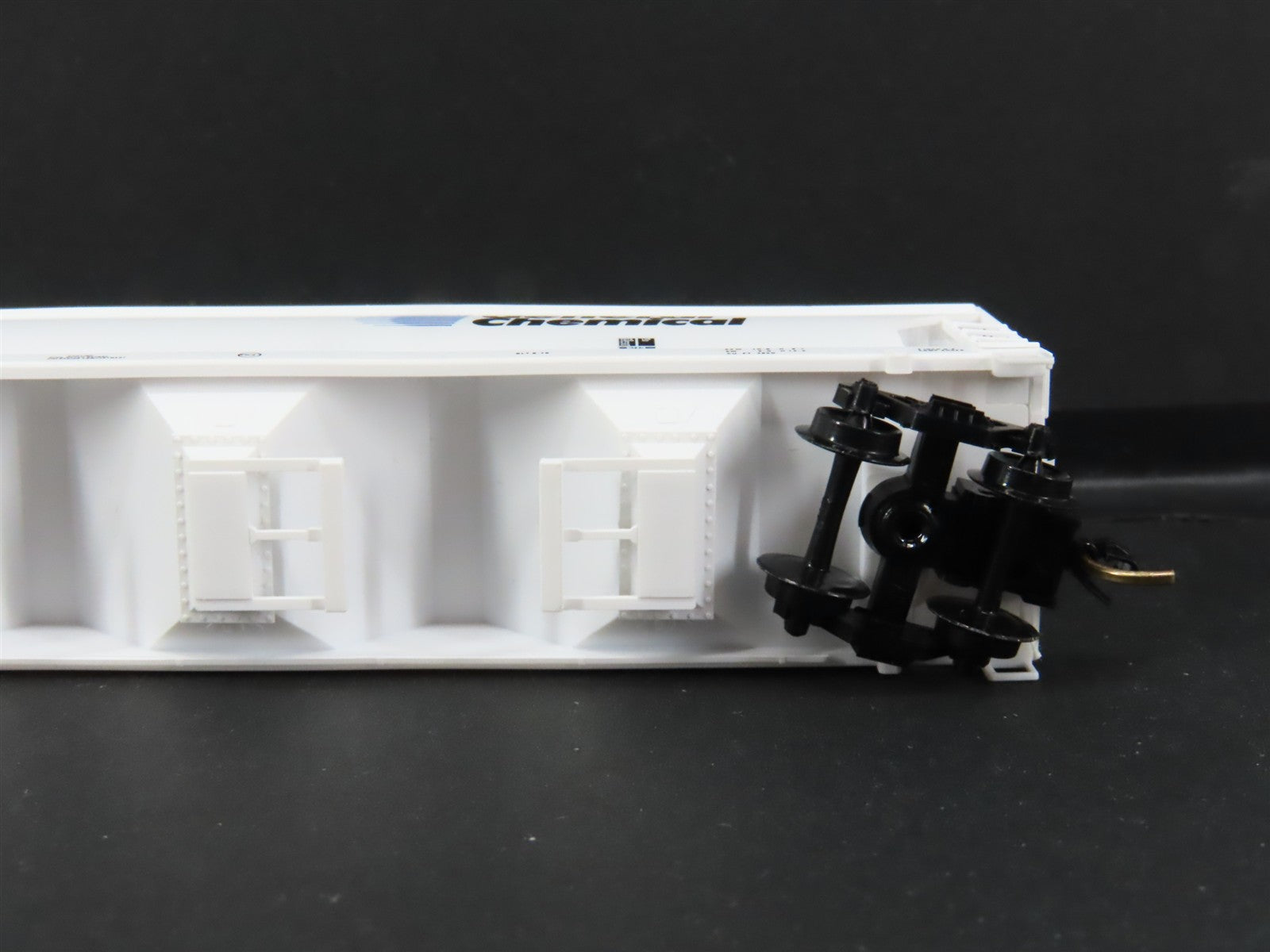 N Scale Micro-Trains MTL 94020 GRPX General Chemical 3-Bay Covered Hopper RTR