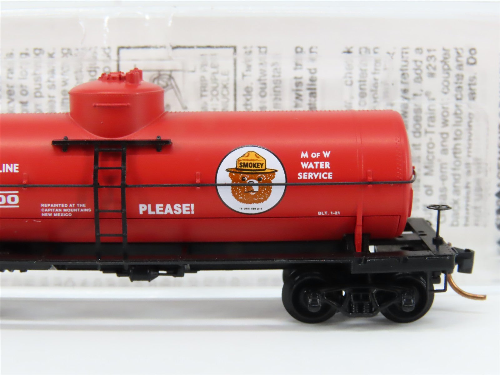 N Scale Micro-Trains MTL 65460 SBX Smokey Bear 39' Single Dome Tank Car RTR