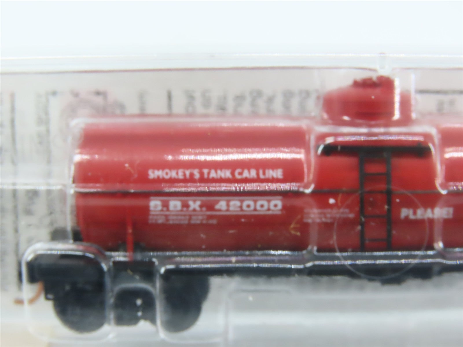 N Scale Micro-Trains MTL 65460 SBX Smokey Bear 39' Single Dome Tank Car RTR