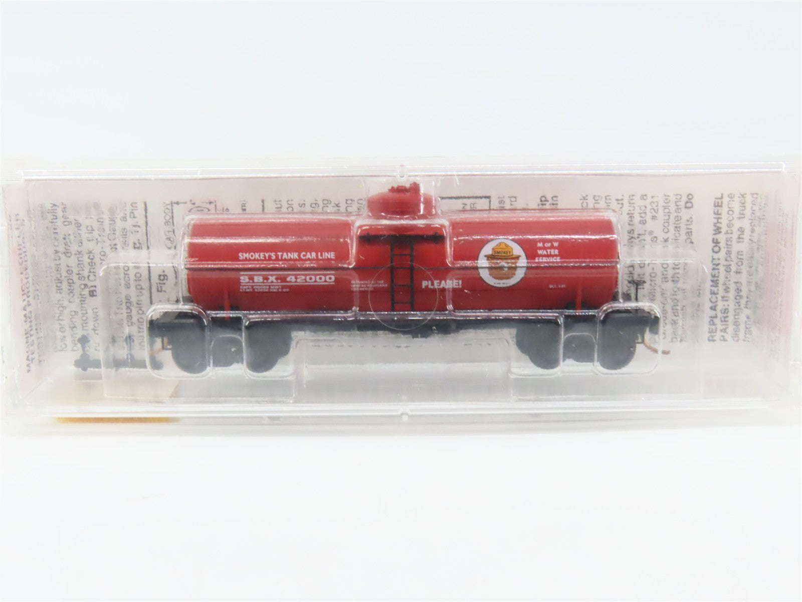 N Scale Micro-Trains MTL 65460 SBX Smokey Bear 39' Single Dome Tank Car RTR