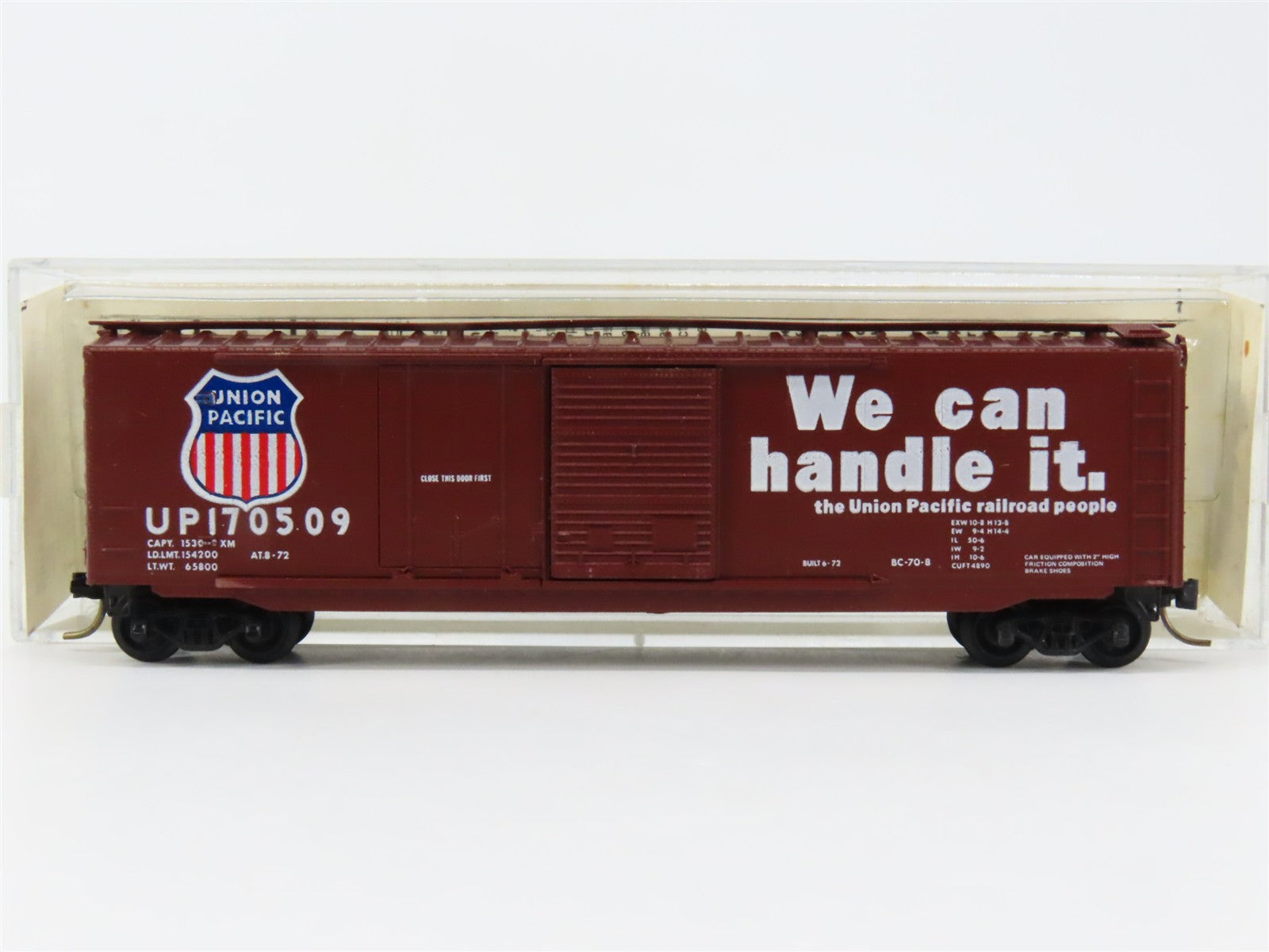 N Scale Micro-Trains MTL 33050 Union Pacific 50' Plug/Sliding Door Box Car RTR