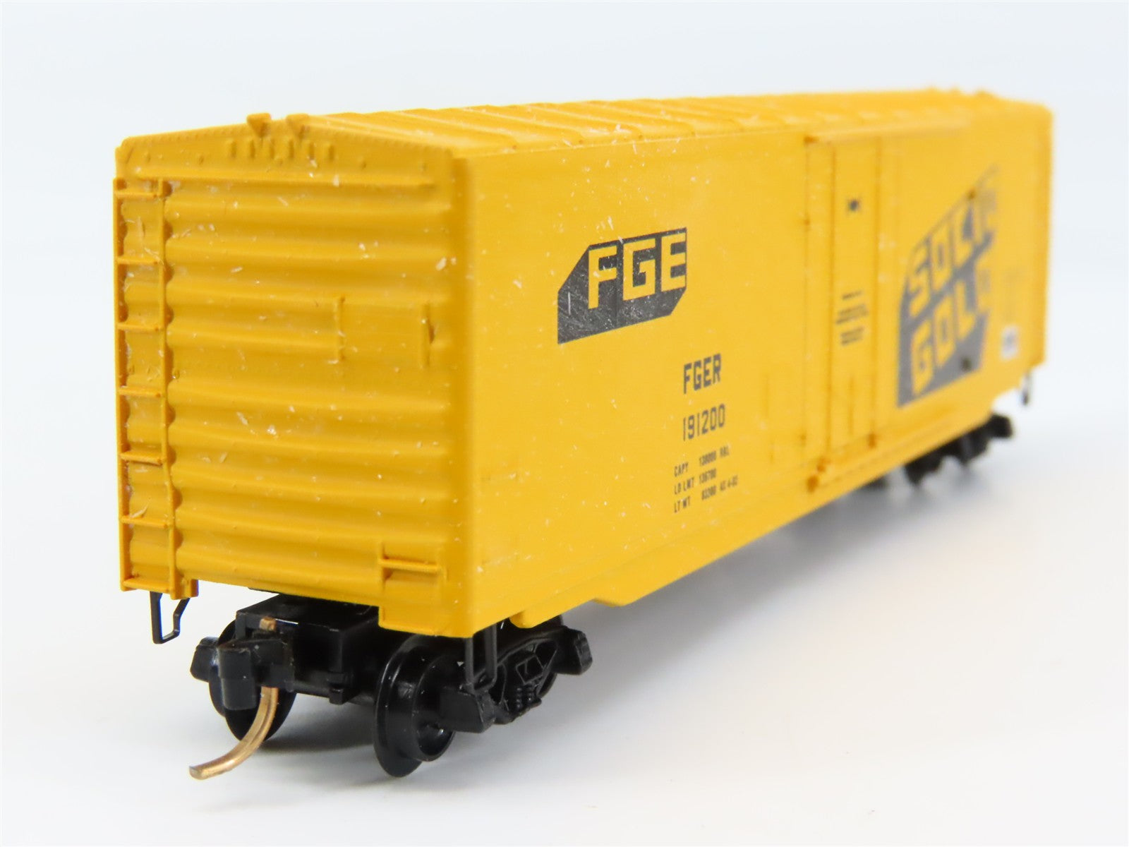 N Scale Micro-Trains MTL 38150 Fruit Growers Express 50' Plug Door Box Car RTR