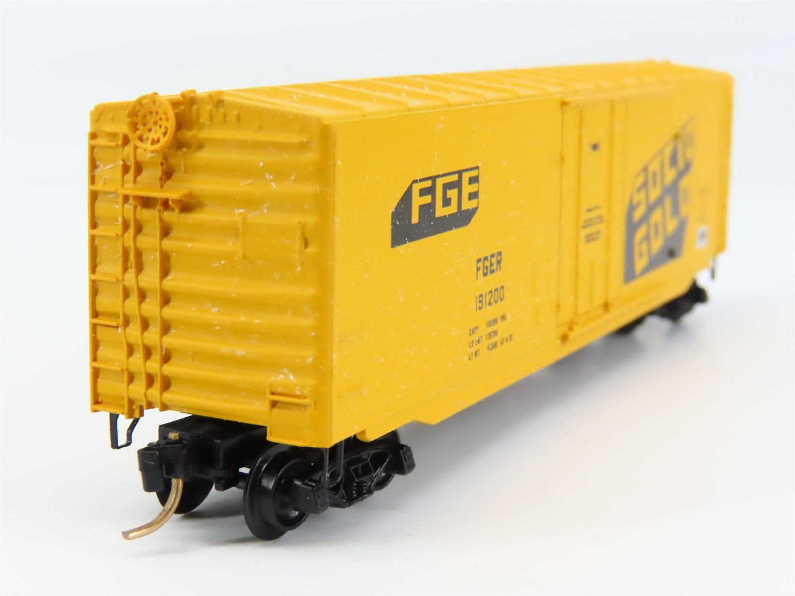N Scale Micro-Trains MTL 38150 Fruit Growers Express 50' Plug Door Box Car RTR