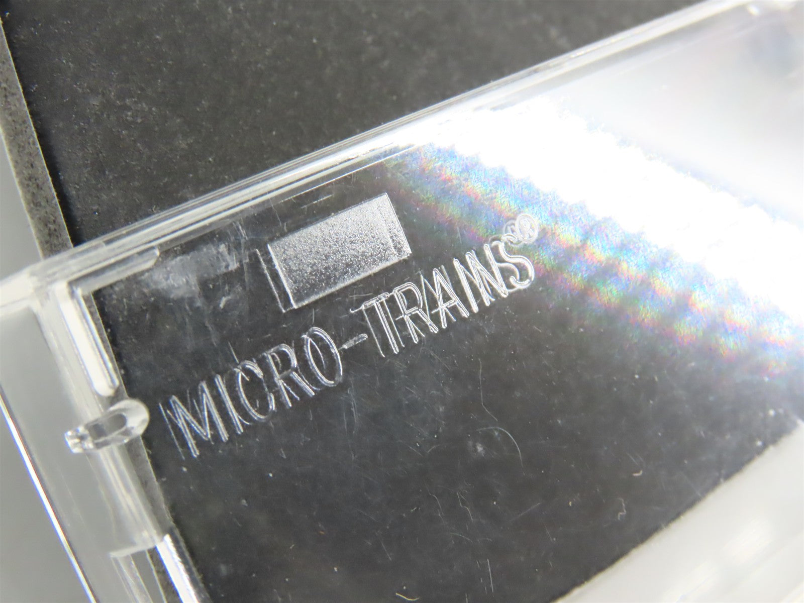 N Scale Micro-Trains MTL 94040 SP Southern Pacific 3-Bay Covered Hopper RTR