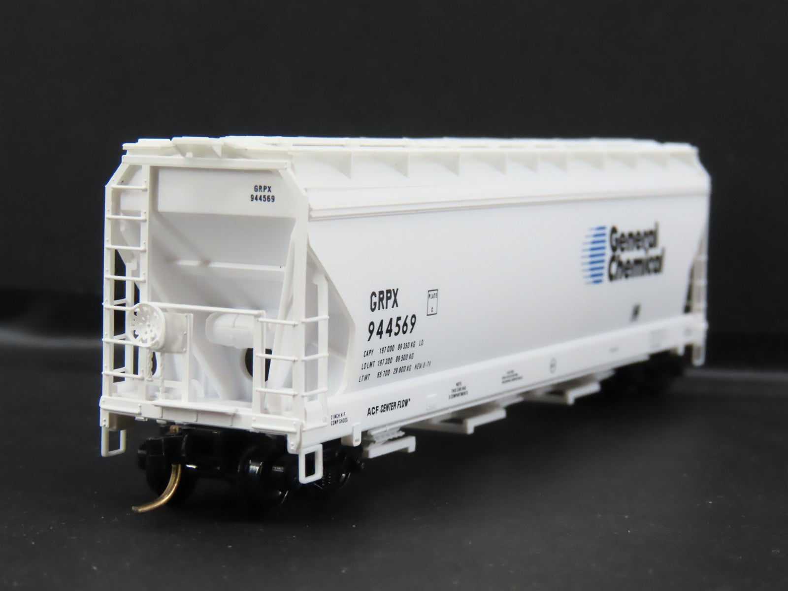 N Scale Micro-Trains MTL 94020 GRPX General Chemical 3-Bay Covered Hopper RTR