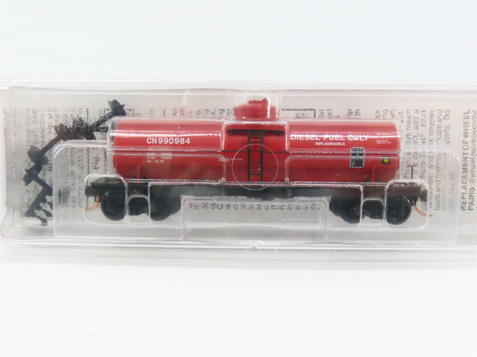 N Scale Micro-Trains MTL 65560 CN Canadian National 39' Tank Car 990984 RTR