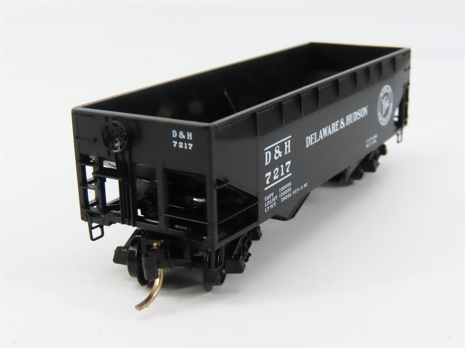 N Scale Micro-Trains MTL 55170 D&H Delaware & Hudson 33' 2-Bay Hopper 7217 RTR