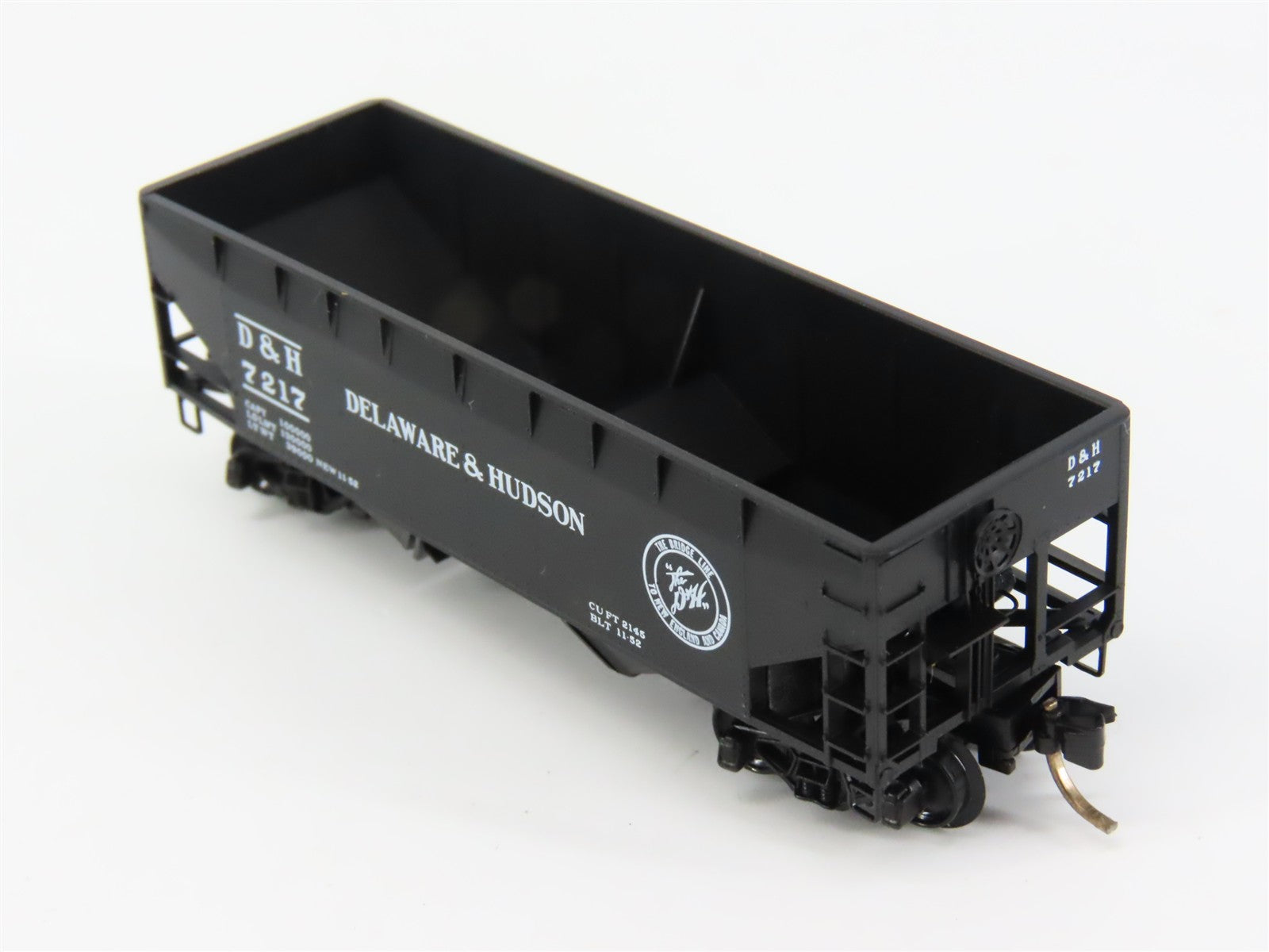 N Scale Micro-Trains MTL 55170 D&H Delaware & Hudson 33' 2-Bay Hopper 7217 RTR