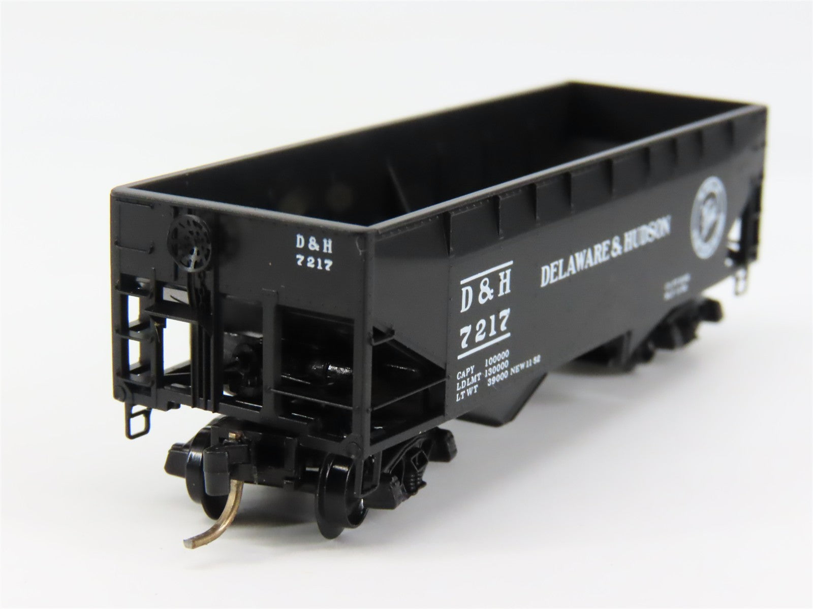 N Scale Micro-Trains MTL 55170 D&H Delaware & Hudson 33' 2-Bay Hopper 7217 RTR