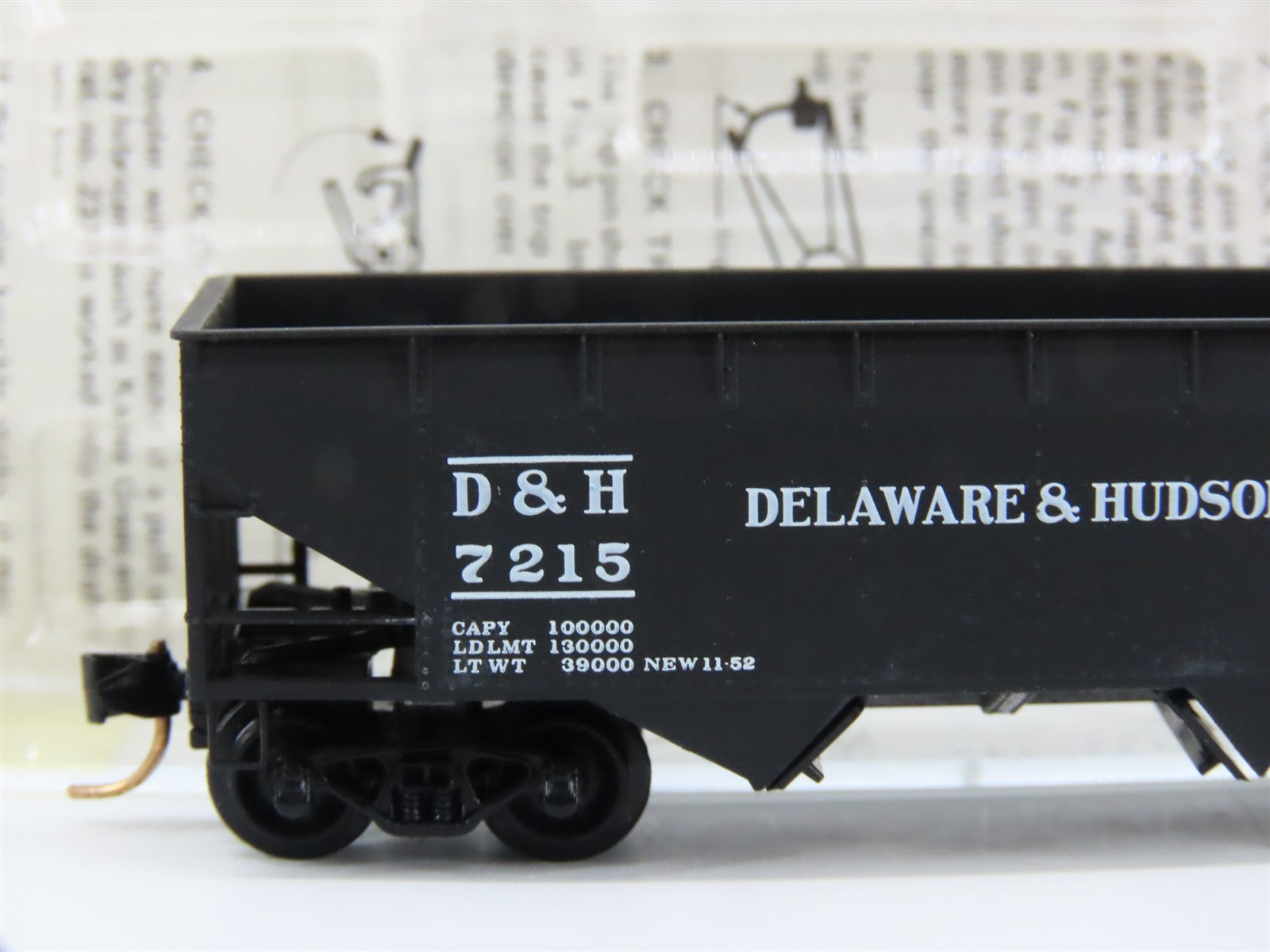 N Scale Micro-Trains MTL 55170 D&H Delaware & Hudson 33' 2-Bay Hopper 7215 RTR