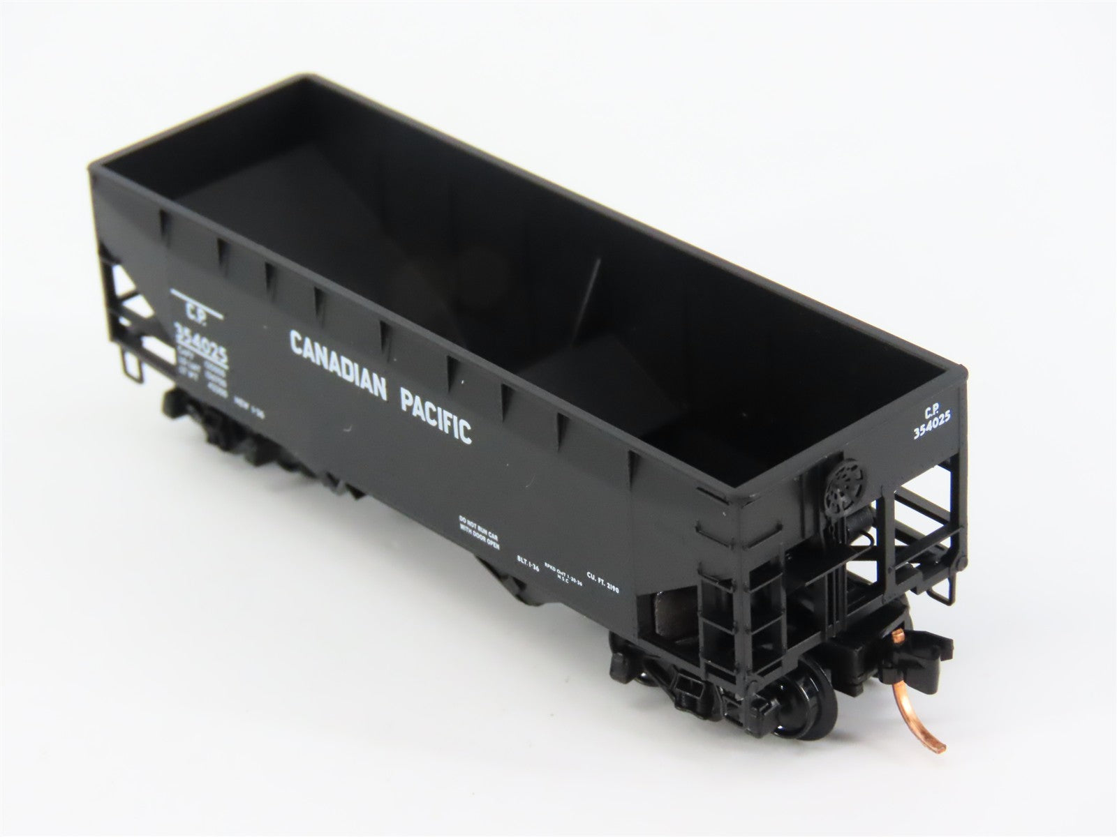 N Scale Micro-Trains MTL 55150 CP Canadian Pacific 33' 2-Bay Hopper 354025 RTR