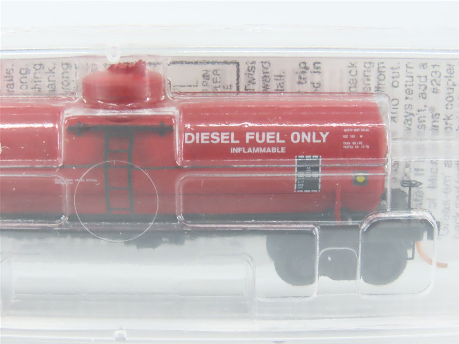 N Scale Micro-Trains MTL 65560 CN Canadian National 39' Tank Car 990984 RTR
