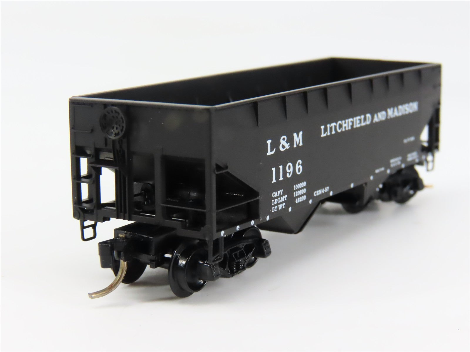 N Scale Micro-Trains MTL 55280 L&M Litchfield & Madison 33' 2-Bay Hopper RTR