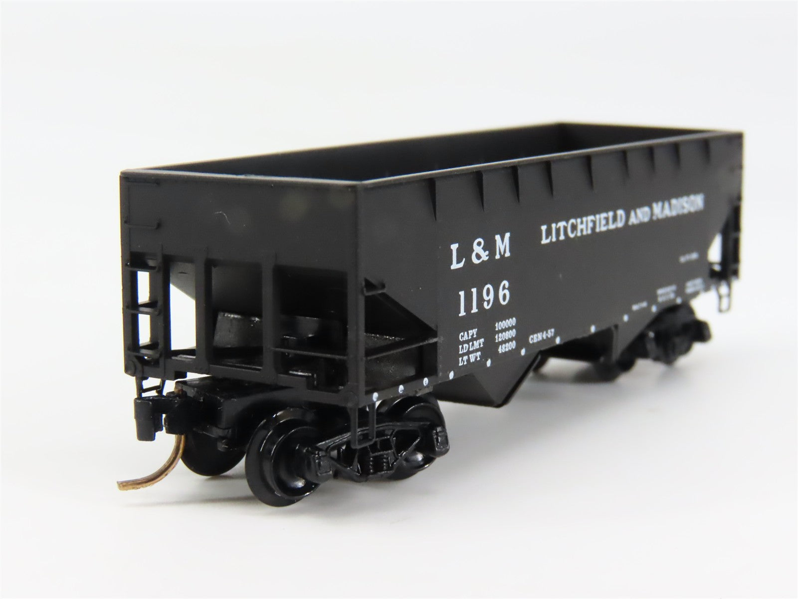 N Scale Micro-Trains MTL 55280 L&M Litchfield & Madison 33' 2-Bay Hopper RTR