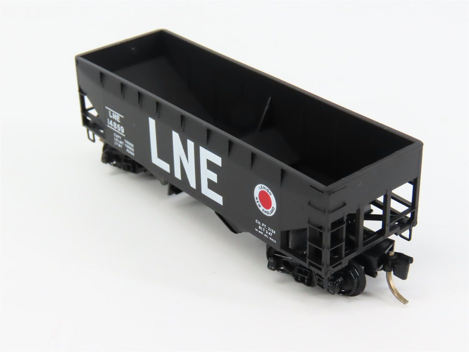 N Scale Micro-Trains MTL 55270 LNE Lehigh & New England 33' 2-Bay Hopper RTR