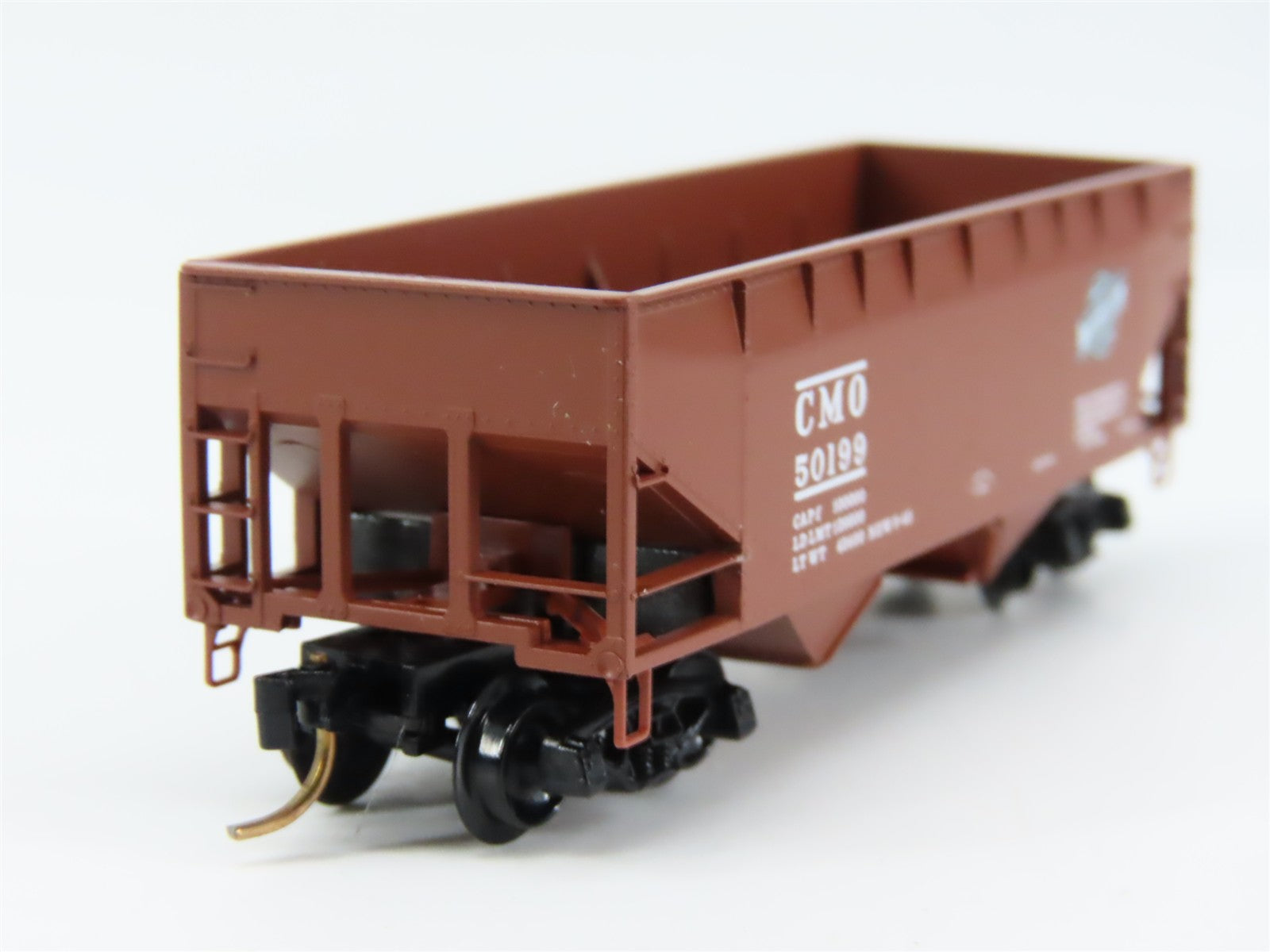N Scale Micro-Trains MTL 55250 CMO Chicago & North Western 33' 2-Bay Hopper RTR