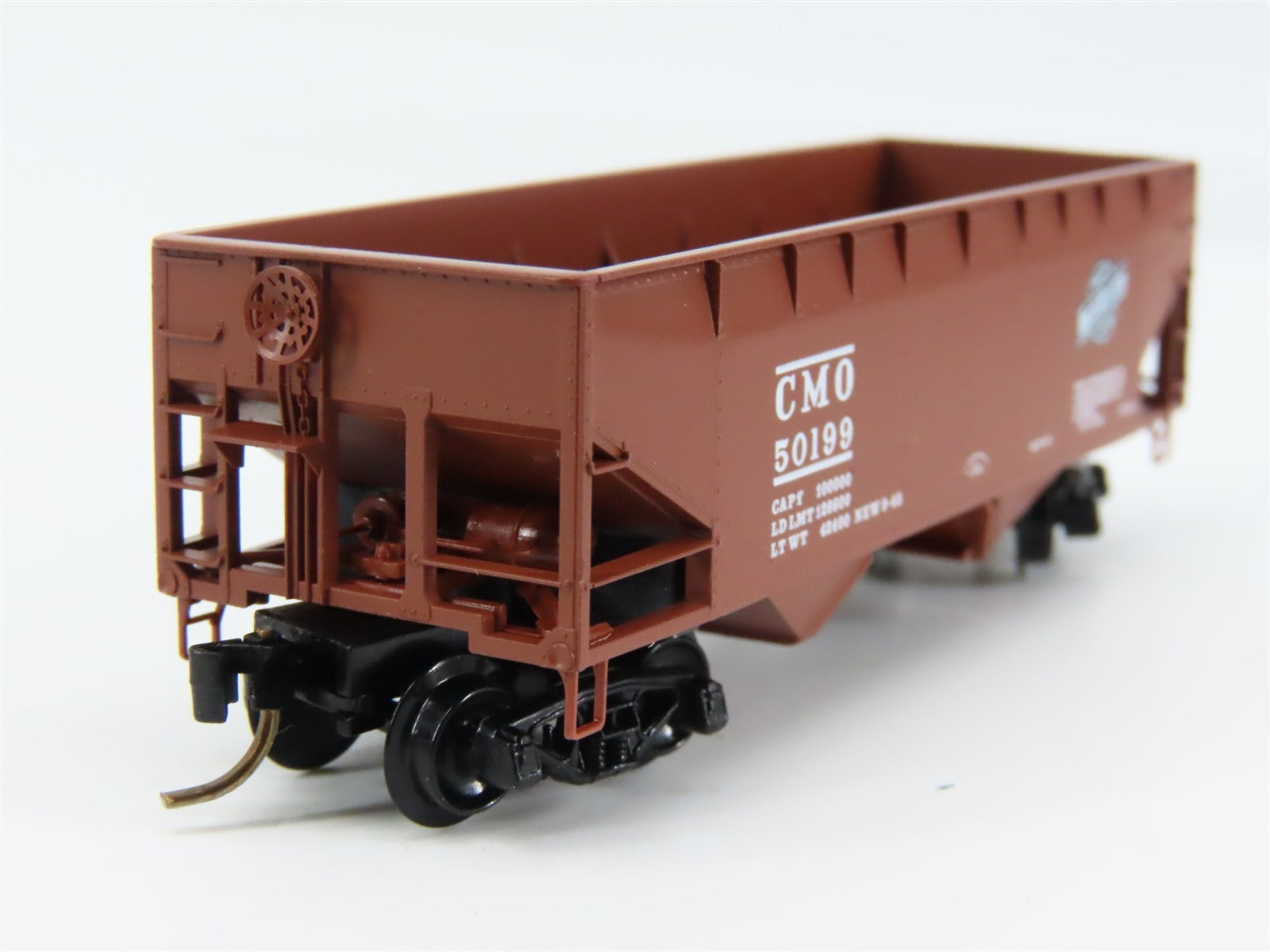 N Scale Micro-Trains MTL 55250 CMO Chicago & North Western 33' 2-Bay Hopper RTR