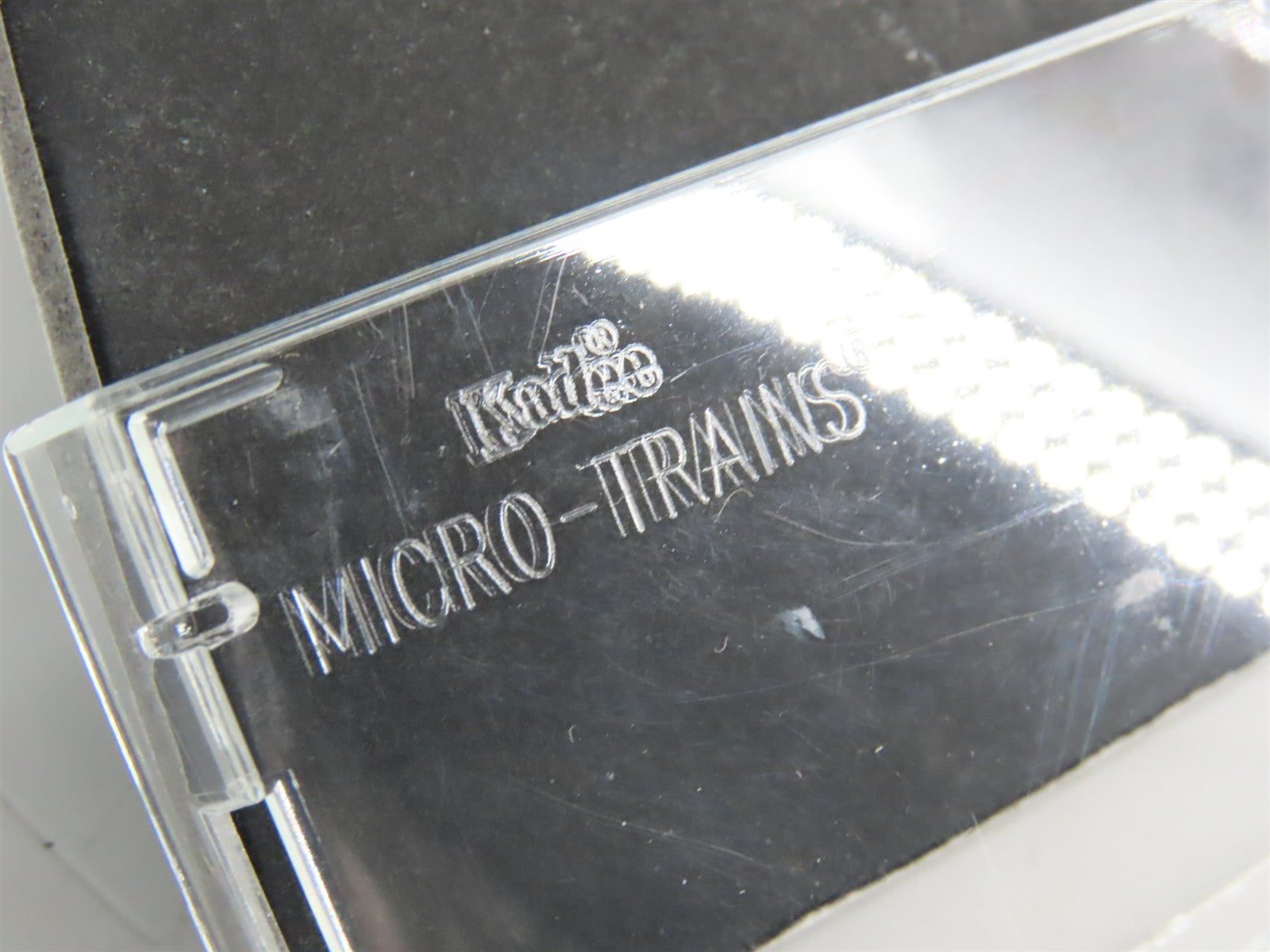 N Scale Micro-Trains MTL 55250 CMO Chicago & North Western 33' 2-Bay Hopper RTR