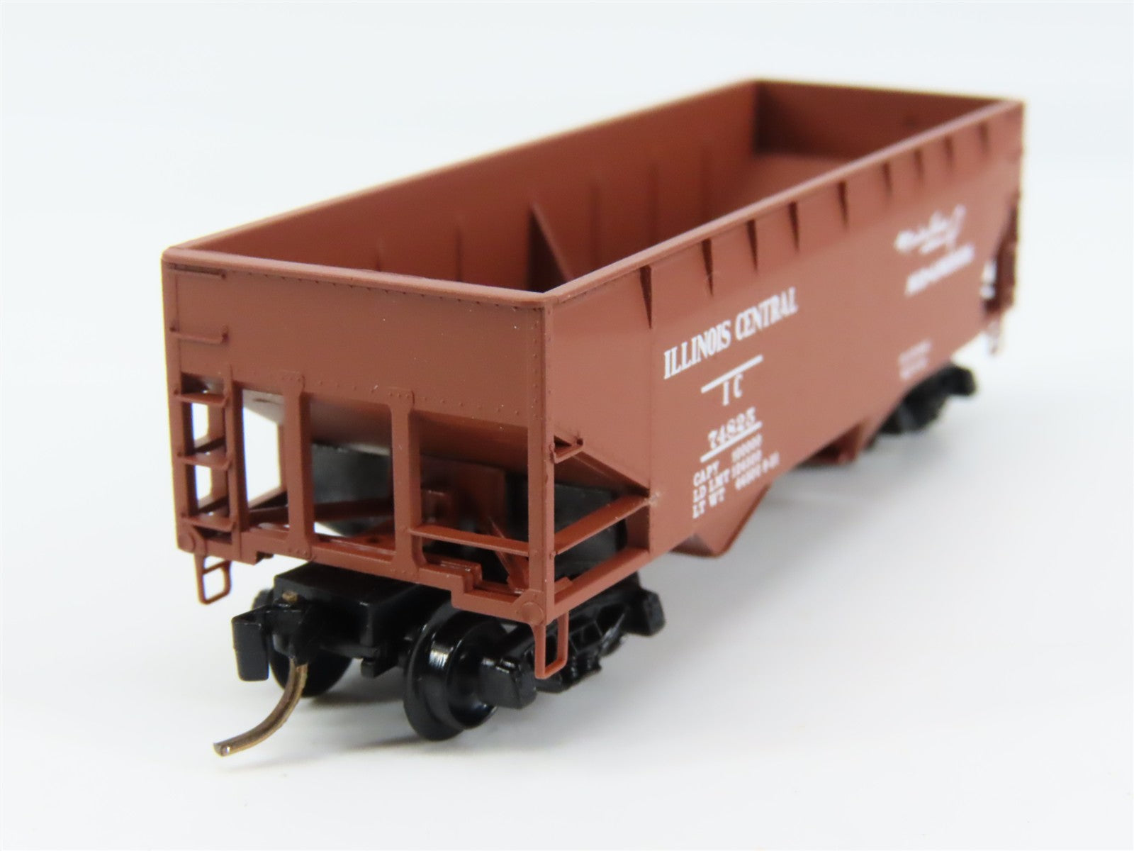 N Scale Micro-Trains MTL 55240 IC Illinois Central 33' 2-Bay Hopper 74825 RTR