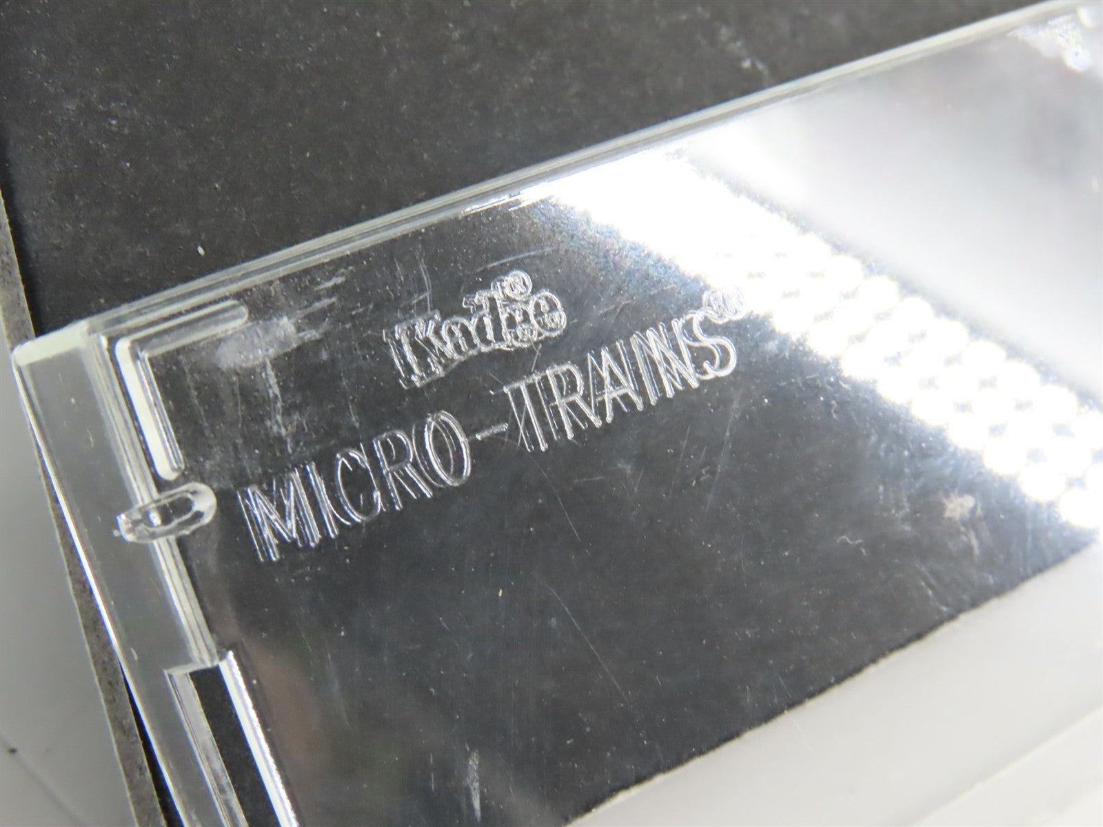 N Scale Micro-Trains MTL 55240 IC Illinois Central 33' 2-Bay Hopper 74825 RTR
