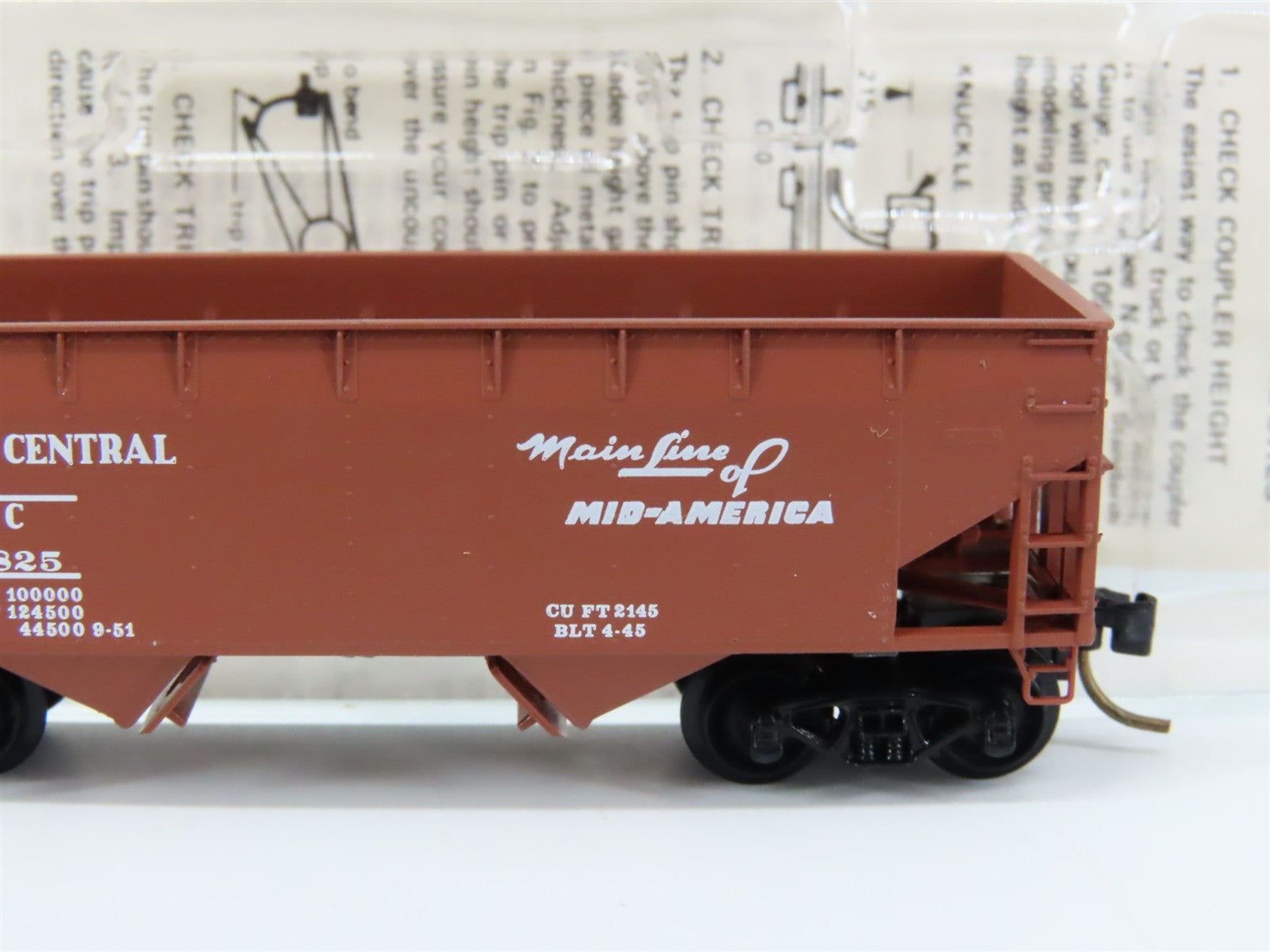 N Scale Micro-Trains MTL 55240 IC Illinois Central 33' 2-Bay Hopper 74825 RTR