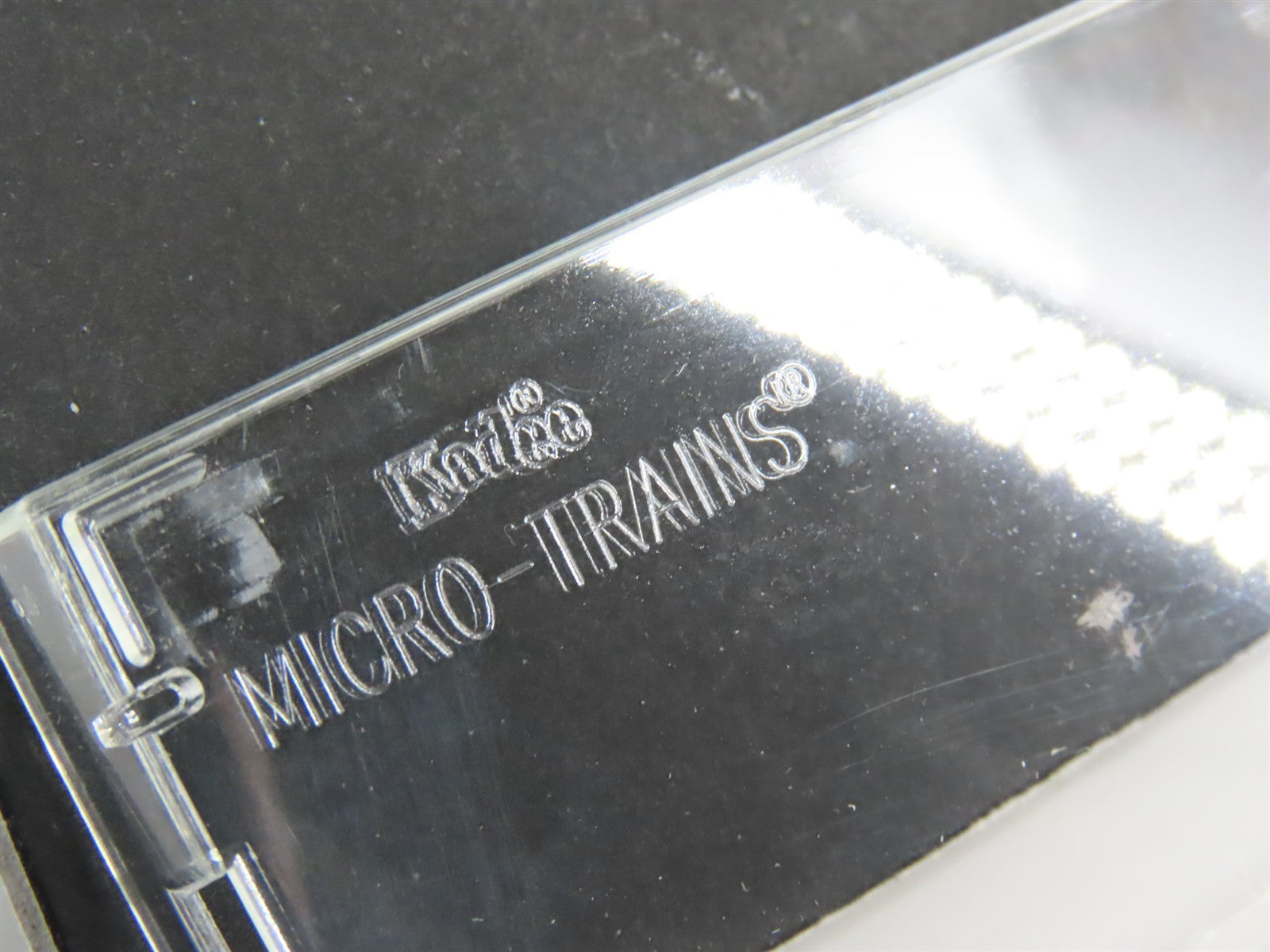 N Scale Micro-Trains MTL 55240 IC Illinois Central 33' 2-Bay Hopper 74825 RTR