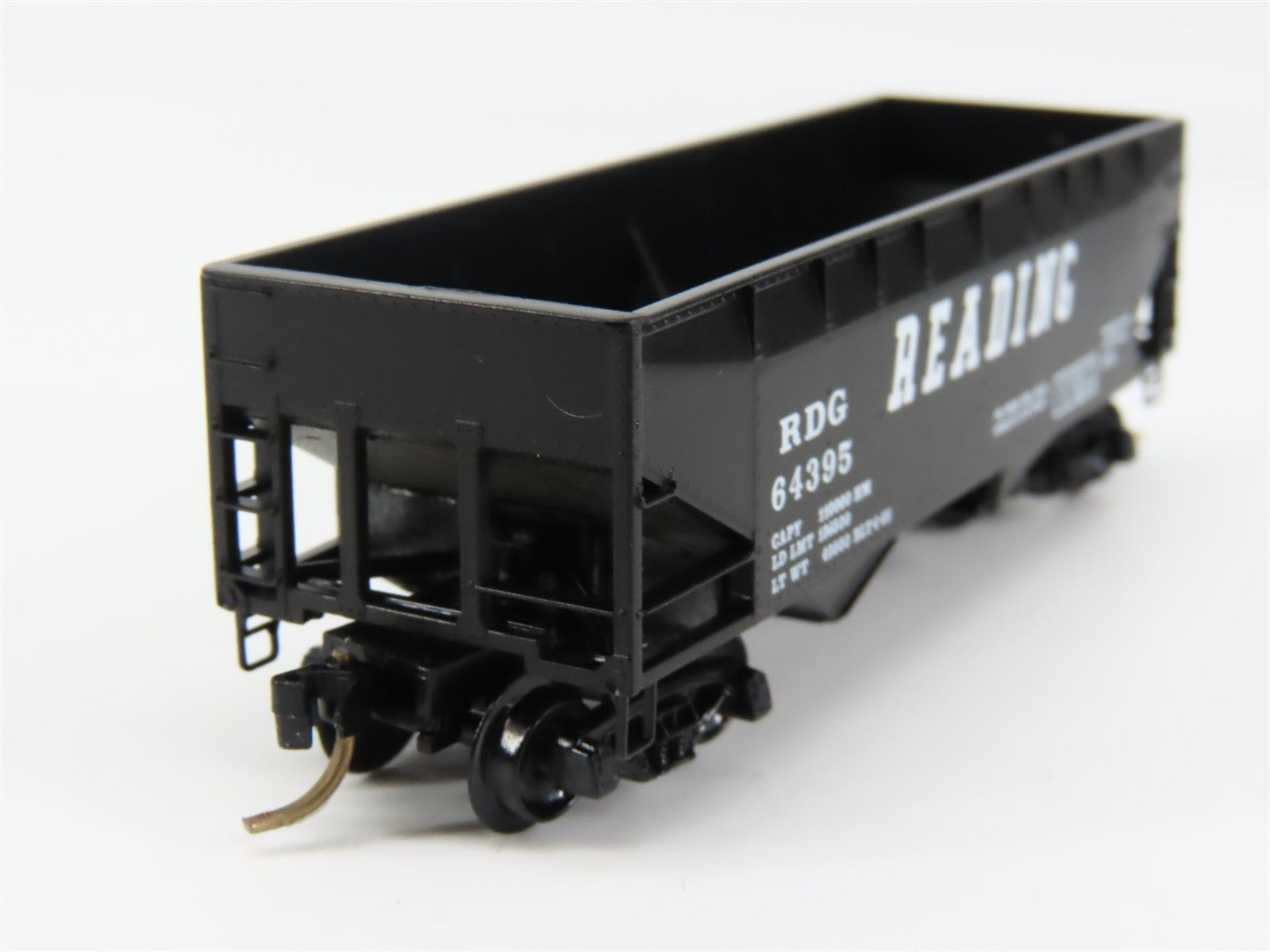 N Scale Micro-Trains MTL 55220 RDG Reading 33' 2-Bay Hopper 64395 RTR