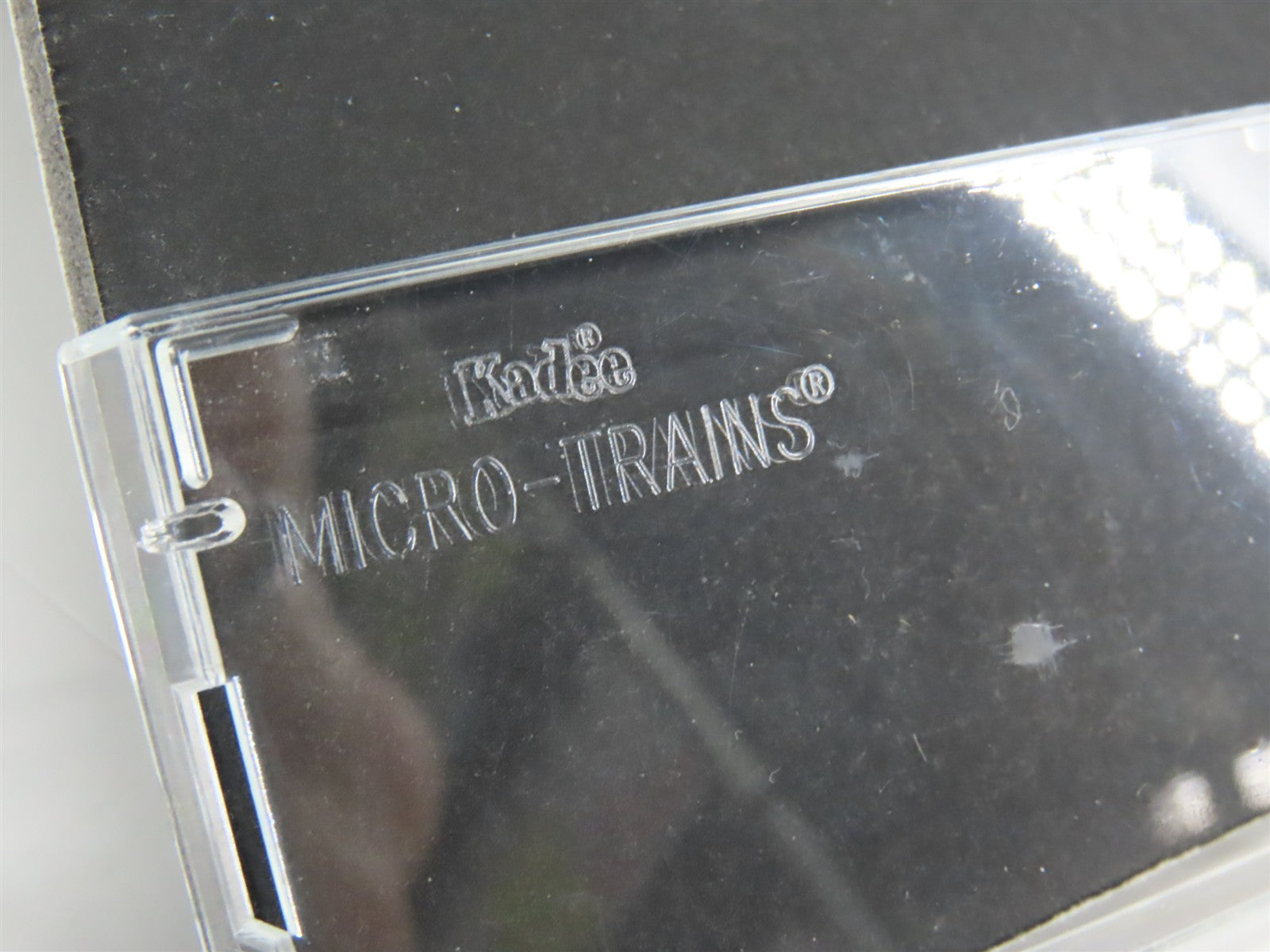 N Scale Micro-Trains MTL 55220 RDG Reading 33' 2-Bay Hopper 64395 RTR