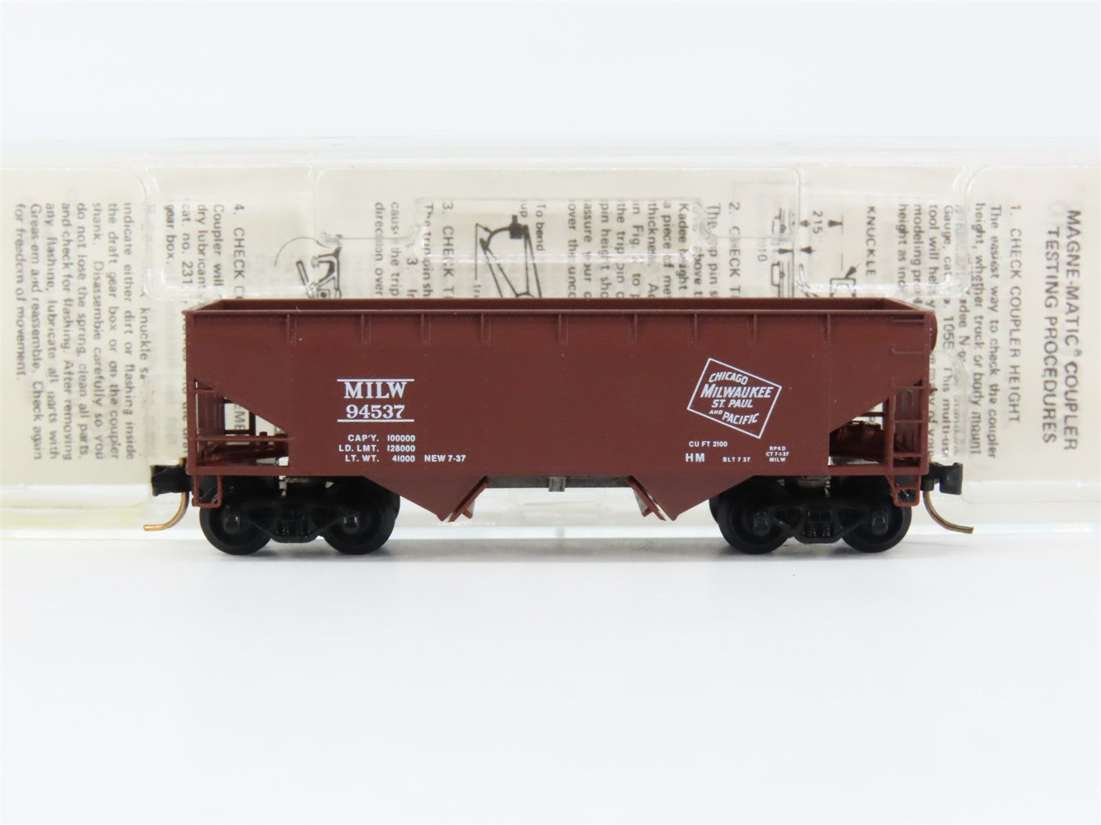 N Scale Micro-Trains MTL 55300 MILW Milwaukee Road 33' 2-Bay Hopper 94537 RTR