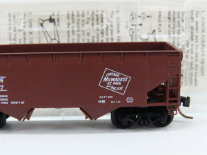 N Scale Micro-Trains MTL 55300 MILW Milwaukee Road 33' 2-Bay Hopper 94537 RTR