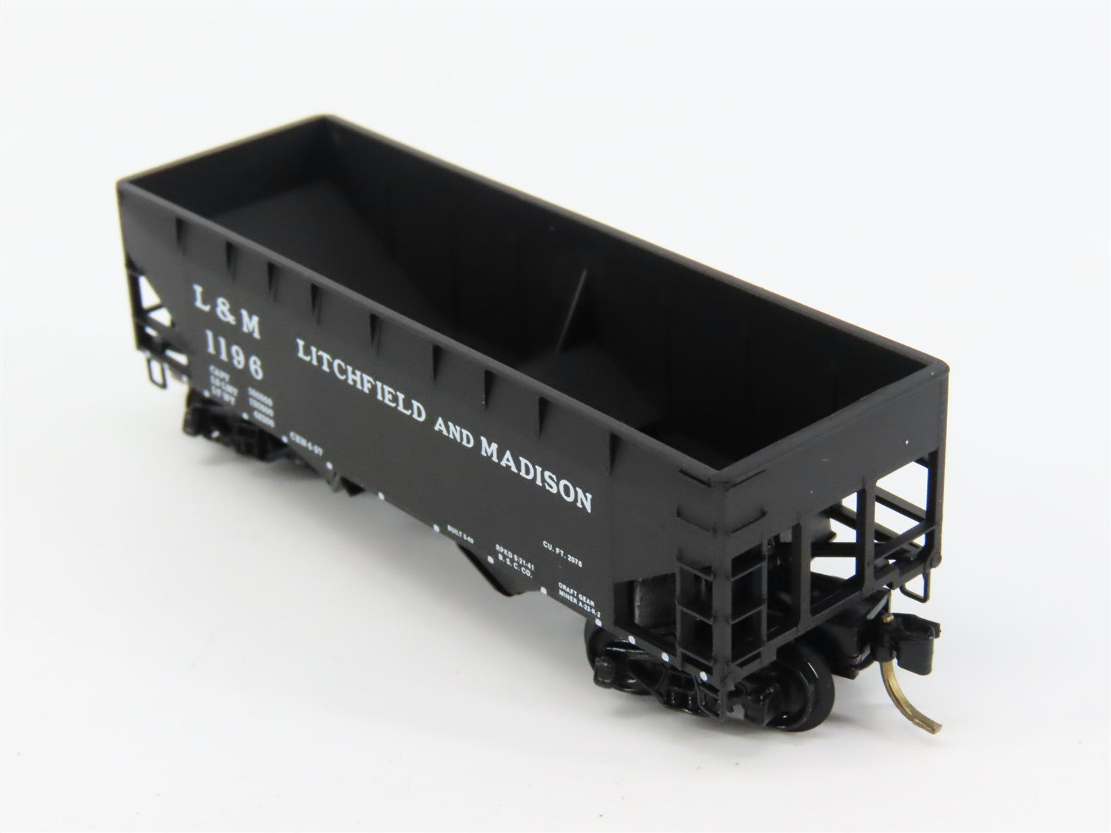 N Scale Micro-Trains MTL 55280 L&M Litchfield and Madison 33' 2-Bay Hopper RTR