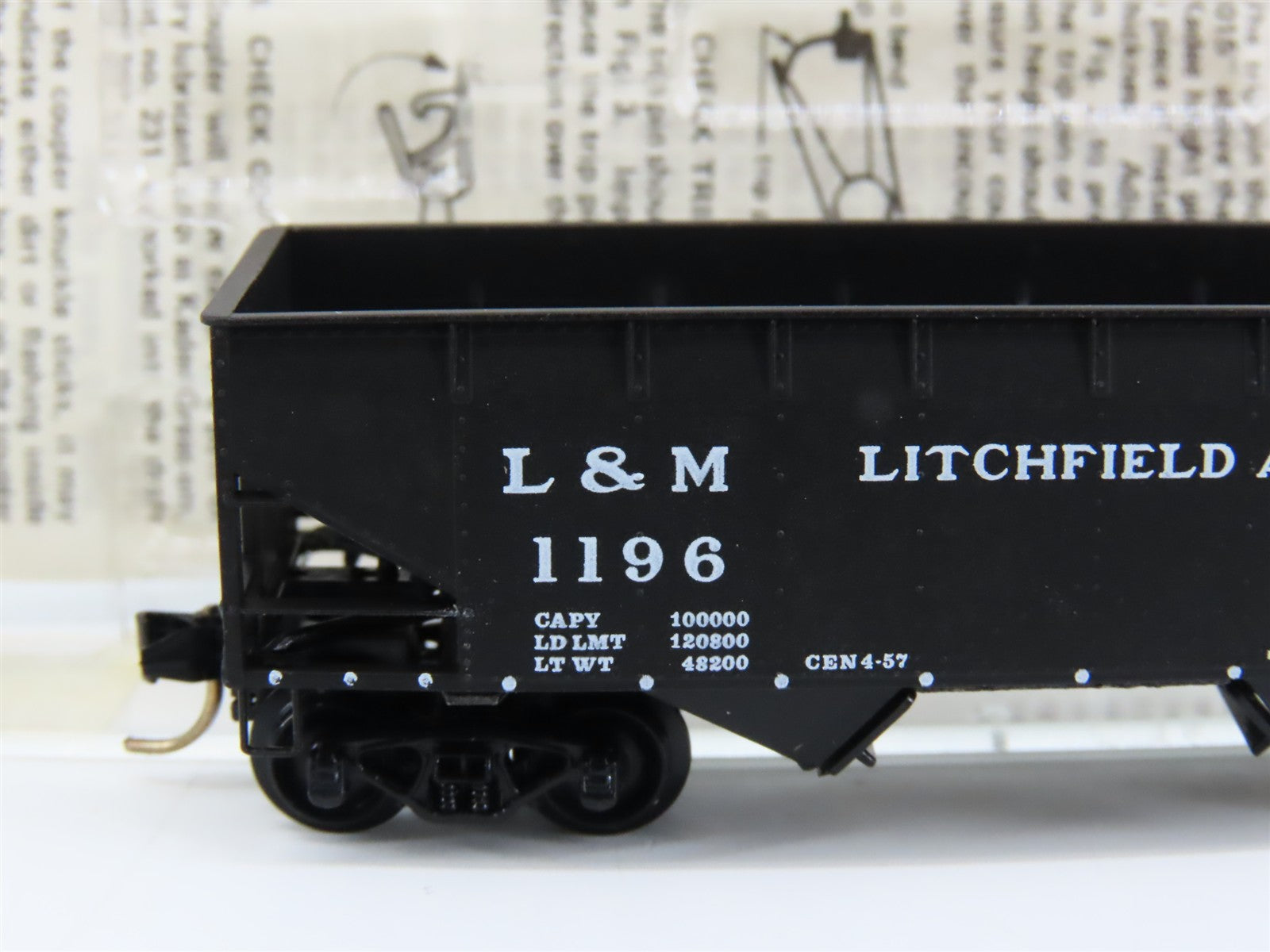 N Scale Micro-Trains MTL 55280 L & M Litchfield & Madison 33' 2-Bay Hopper RTR